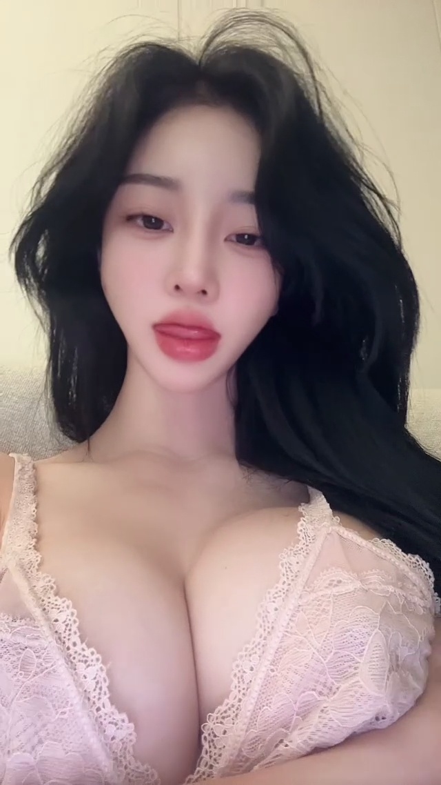 [Private] Myojung - Slip: Lace Nightgown Creates a Soft Private Atmosphere with Eye-Catching Mature Girl Vibes and Details 56P7V
