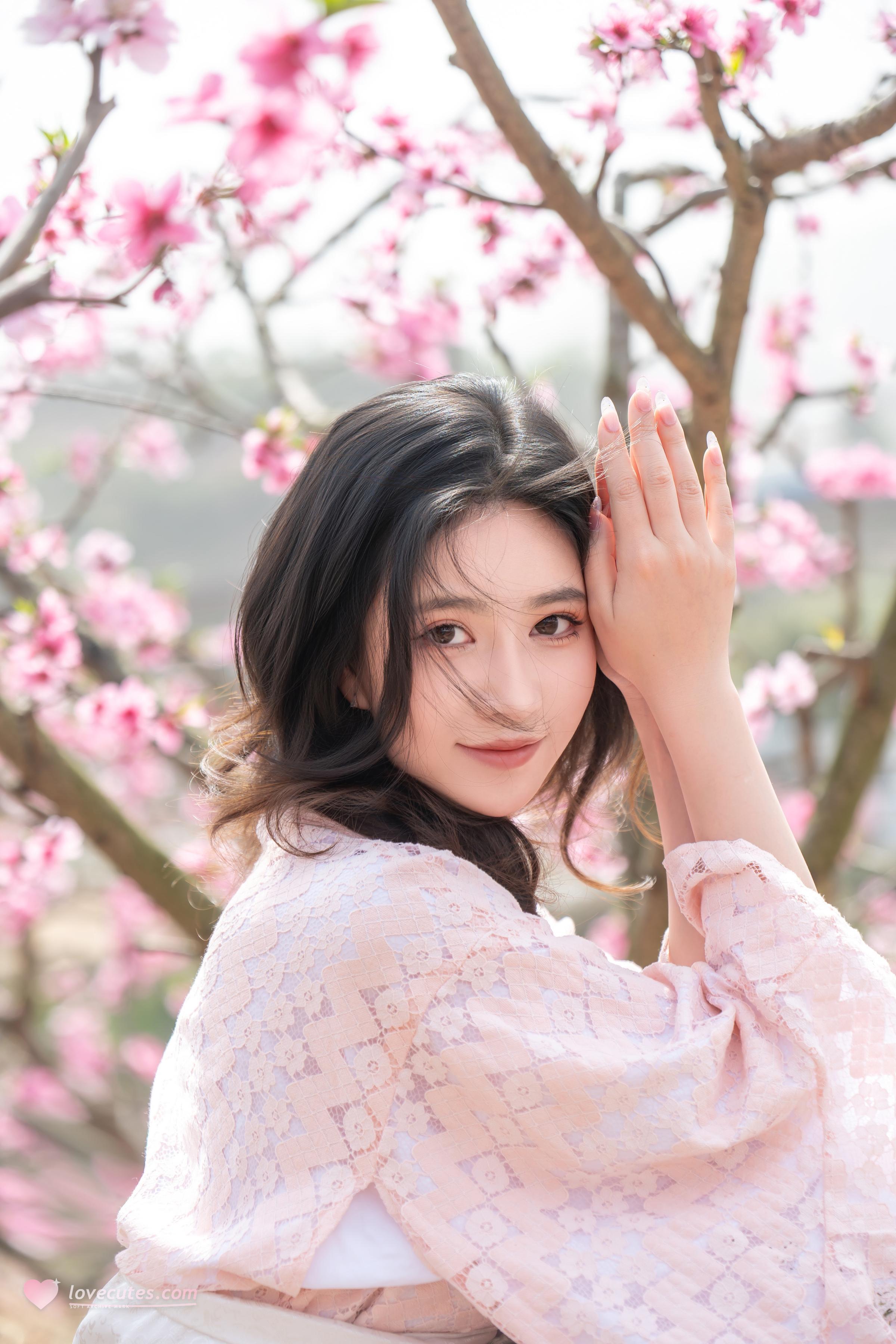'[私房] Nnian Năm Năm - Mạn Hoa: Cảnh Ngoại Cổ Điển Hoa Anh Đào Kết Hợp Với Không Gian Nhật Bản, Trình Diễn Đầy Mềm Mại 86P'