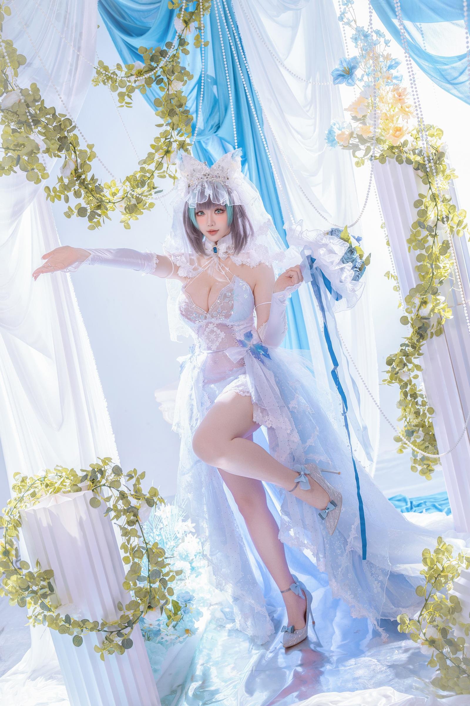 '[cosplay] 星之迟迟Hoshilily - 碧蓝航线 柴郡: Sự Kết Hợp Giữa Trang Phục Trắng Xanh và Yếu Tố Tai Mèo - Phục Hồi Nhân Vật Ngọt Ngào và Lạnh Lùng 44P'