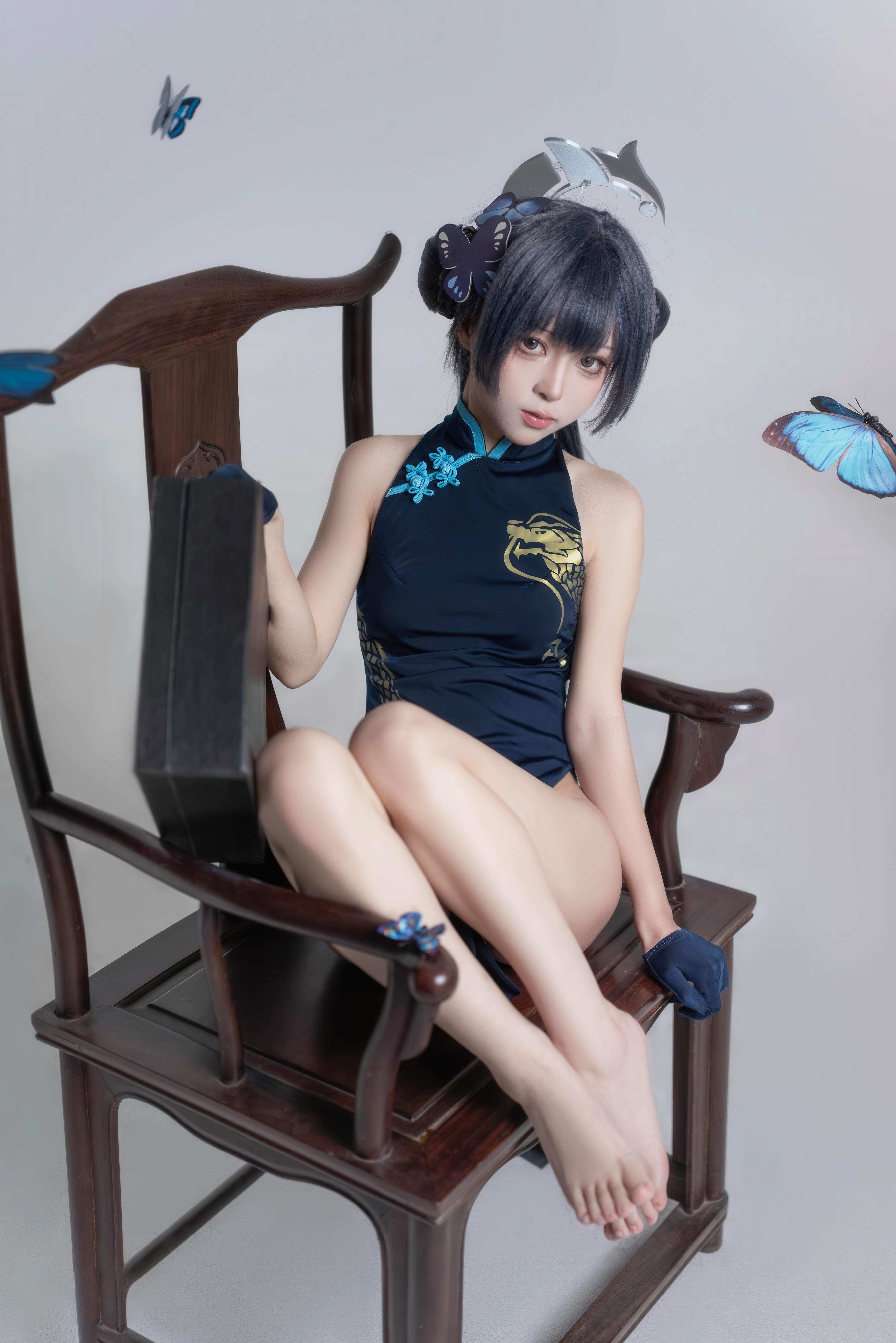 [Cosplay] Vector Fish - Blue Archive Longhua Fei Sakura: A Stunning Blend of Chinese Qipao and Blue Butterfly Elements in 24 Pages