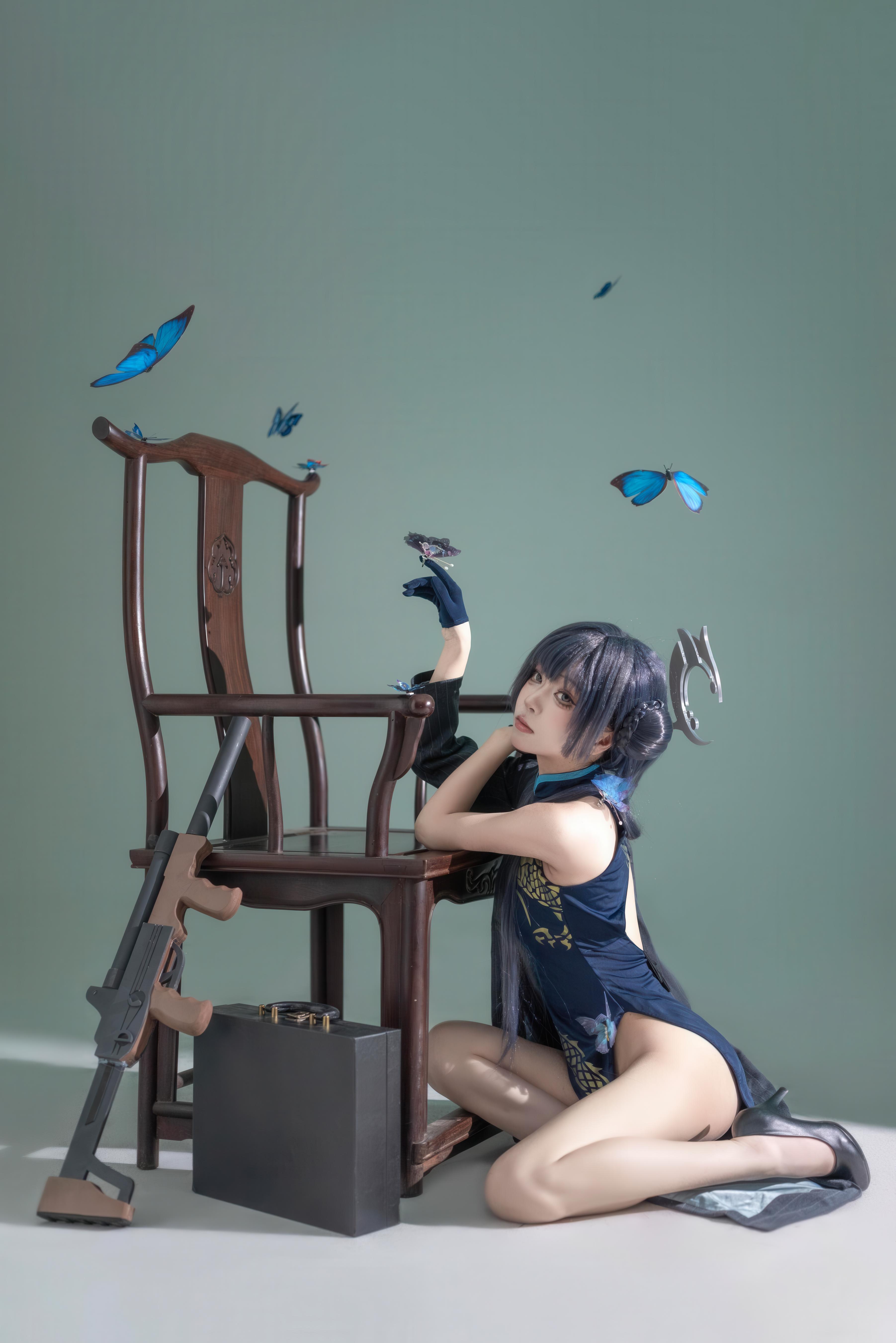 [cosplay] 矢量鱼 - 蔚蓝档案 龙华妃咲：中式旗袍造型与蓝蝶元素交织 冷艳气质下的角色还原 24P