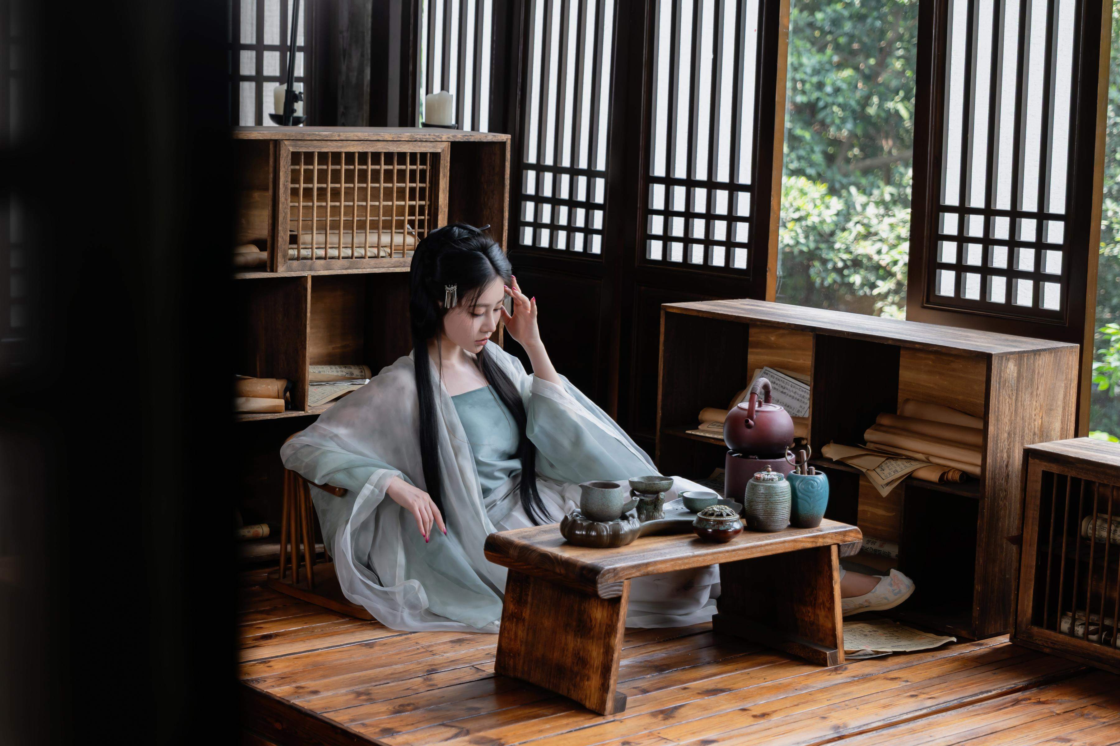 [Ảnh] Nnian - 浣溪沙: Áo Gấm Mỏng Manh, Vẻ Đẹp Quyến Rũ Từ Cửa Sổ Gỗ, Phong Cách Cổ Điển 80P