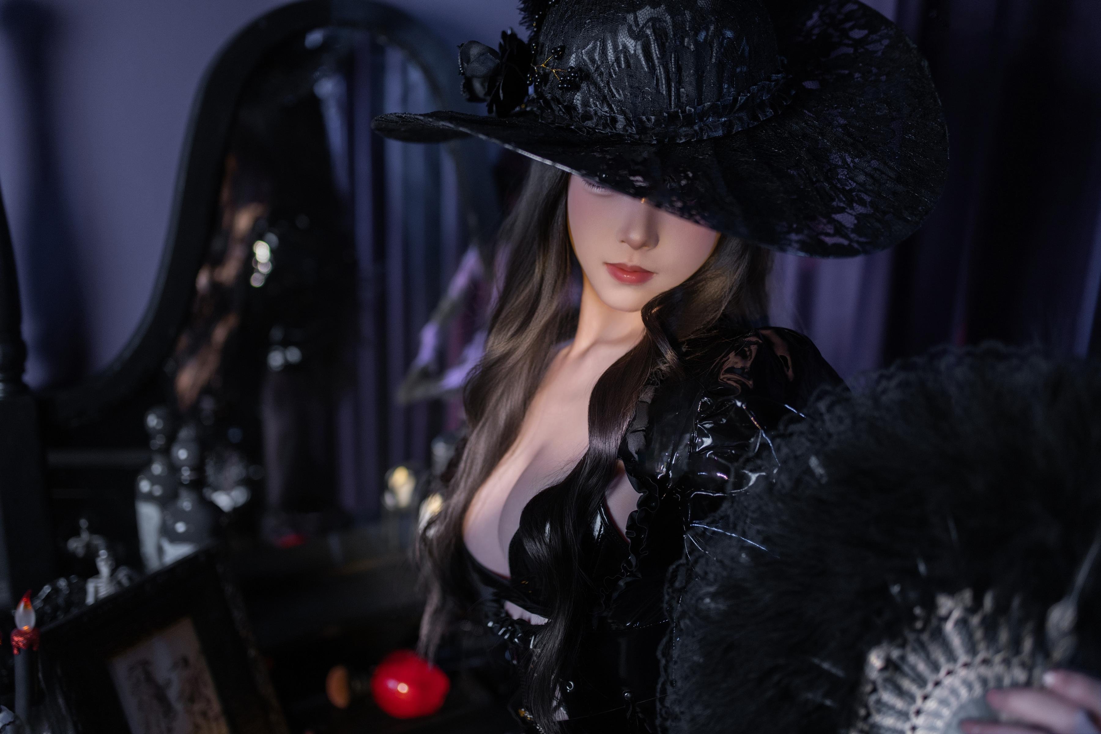 [私房] Bangni邦尼 - 莉莉丝：暗黑女巫高衩漆皮裙 露臀私密视角大尺度 82P