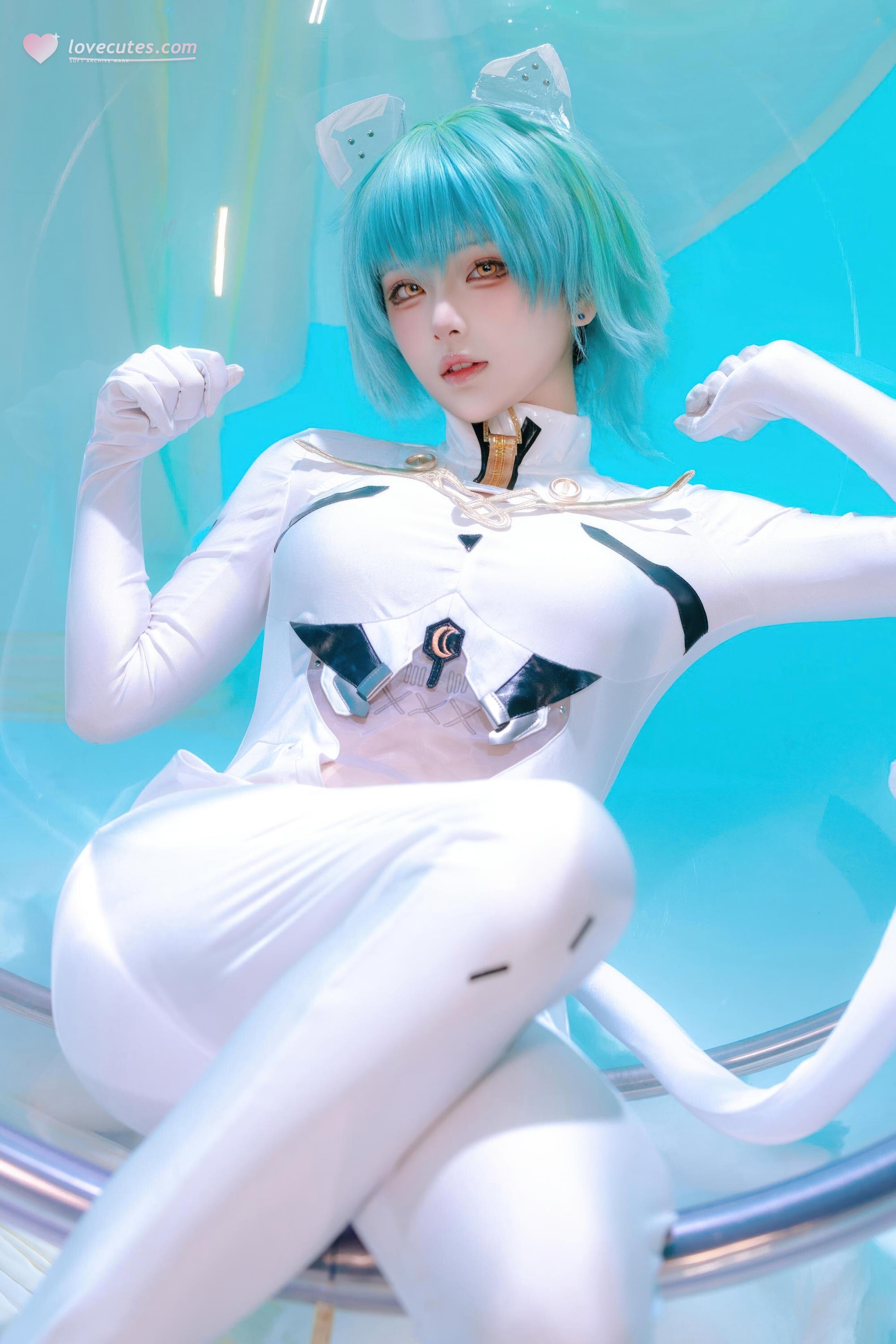 '[cosplay] 屿鱼 - 碧蓝航线 Na-xi-mô-phu·Hải quân thượng tướng: Tóc ngắn xanh lam, bodysuit trắng, vòng một quyến rũ, chân dài 45P'