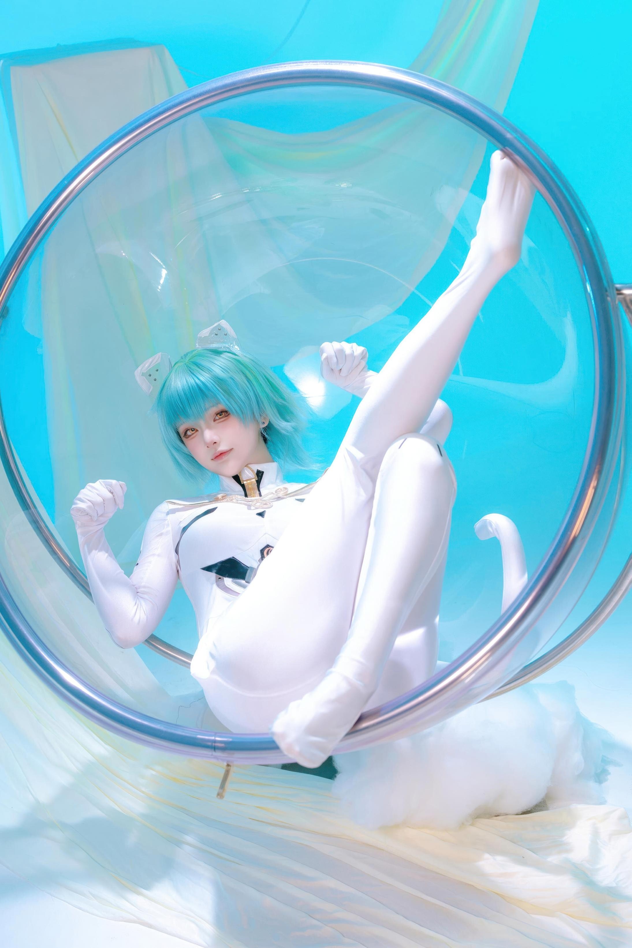 [Cosplay] Yuy Fish - Azur Lane Admiral Nakhimov: Blue-Green Short Hair, White Bodysuit, Stunning Curves, 45P
