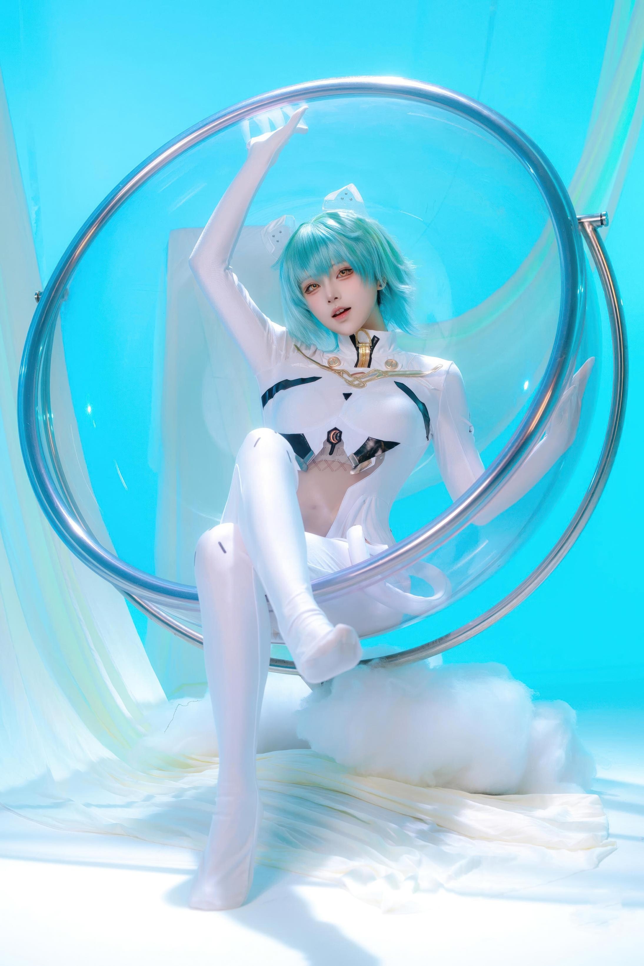 [Cosplay] Yuy Fish - Azur Lane Admiral Nakhimov: Blue-Green Short Hair, White Bodysuit, Stunning Curves, 45P