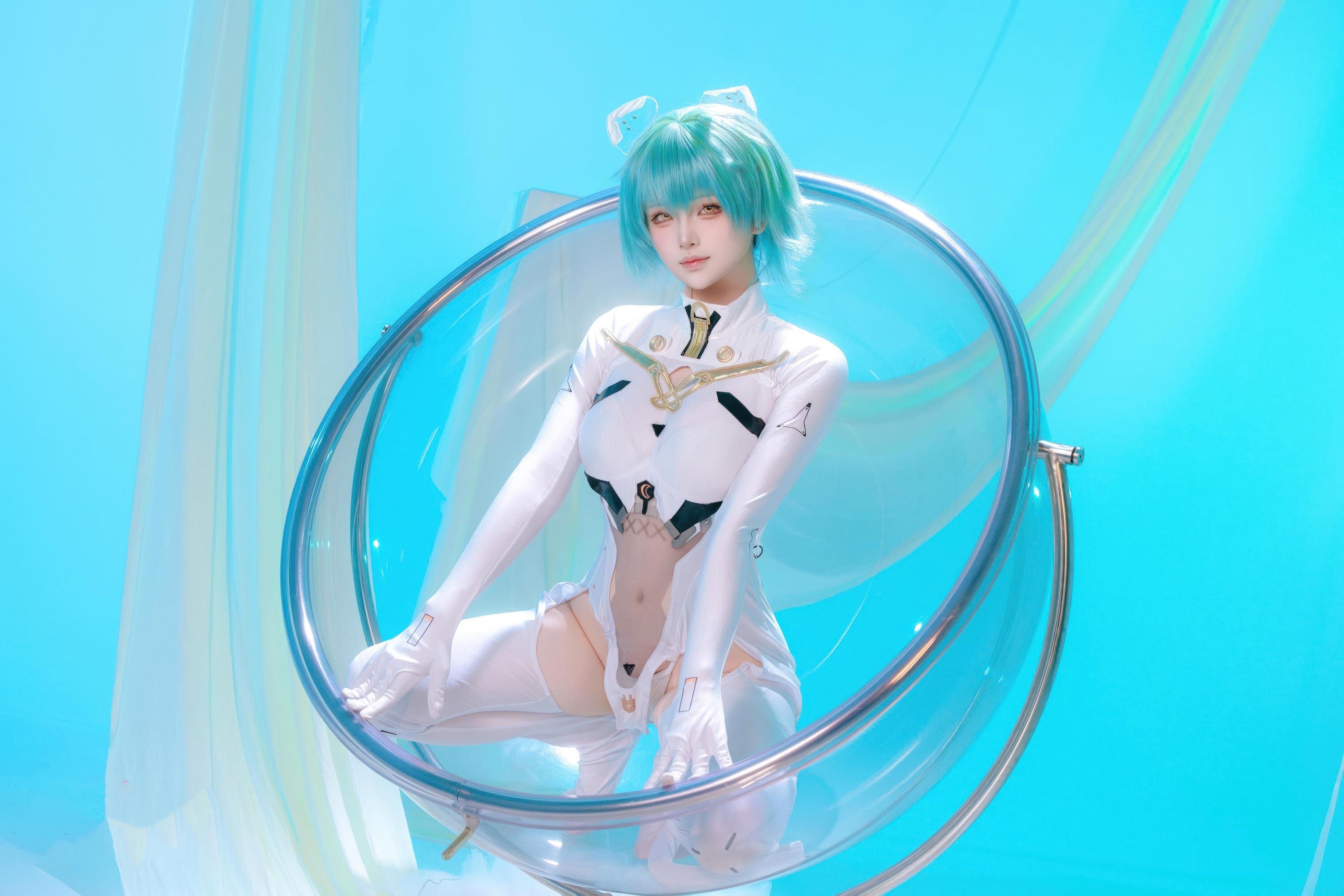 [Cosplay] Yuy Fish - Azur Lane Admiral Nakhimov: Blue-Green Short Hair, White Bodysuit, Stunning Curves, 45P