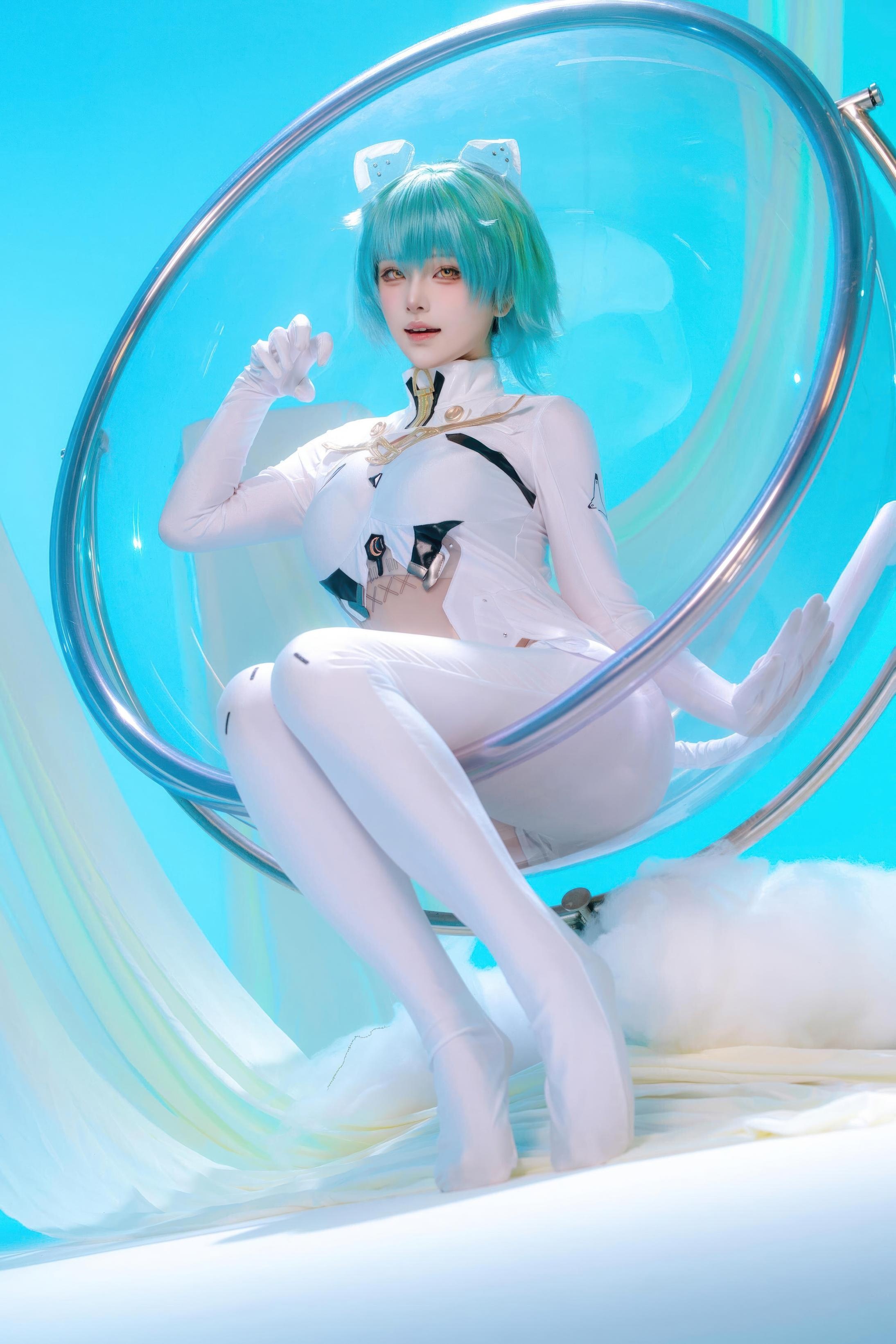 [Cosplay] Yuy Fish - Azur Lane Admiral Nakhimov: Blue-Green Short Hair, White Bodysuit, Stunning Curves, 45P