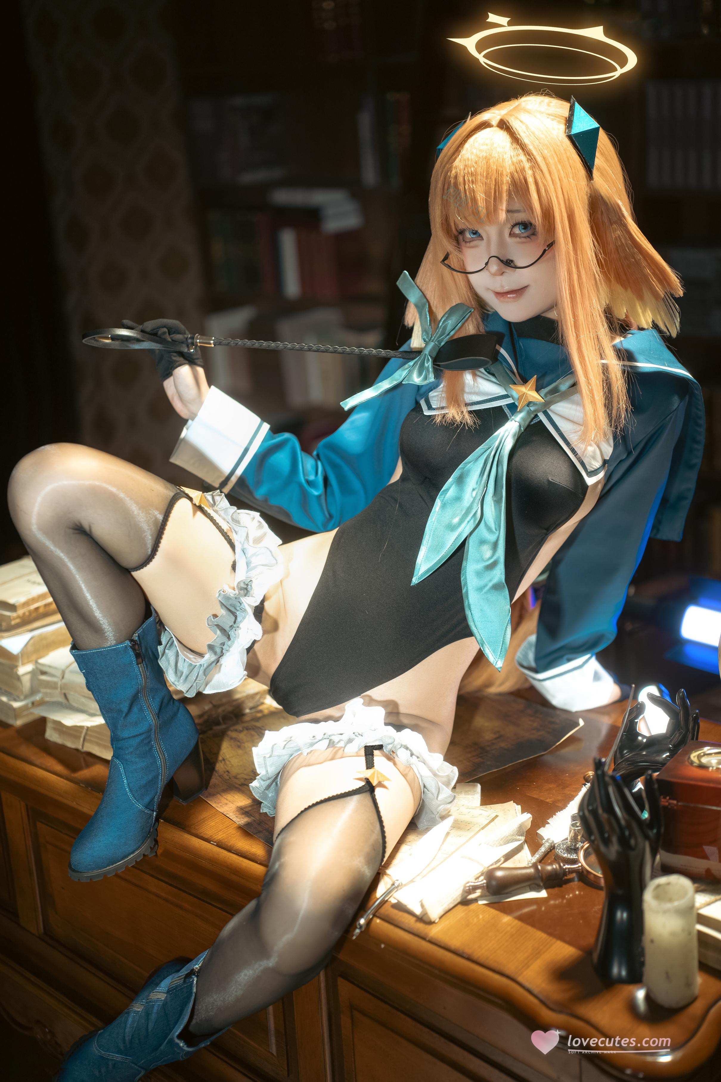 [costume] Vector Fish - Blue Archive Shimeko: Thư viện Kính Ánh Sáng, Váy Cao Xẻ, 50P
