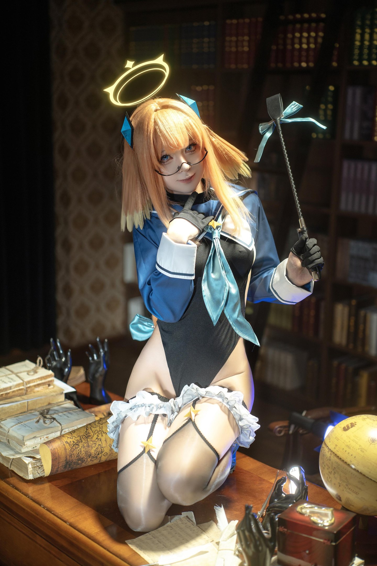 [costume] Vector Fish - Blue Archive Shimeko: Thư viện Kính Ánh Sáng, Váy Cao Xẻ, 50P