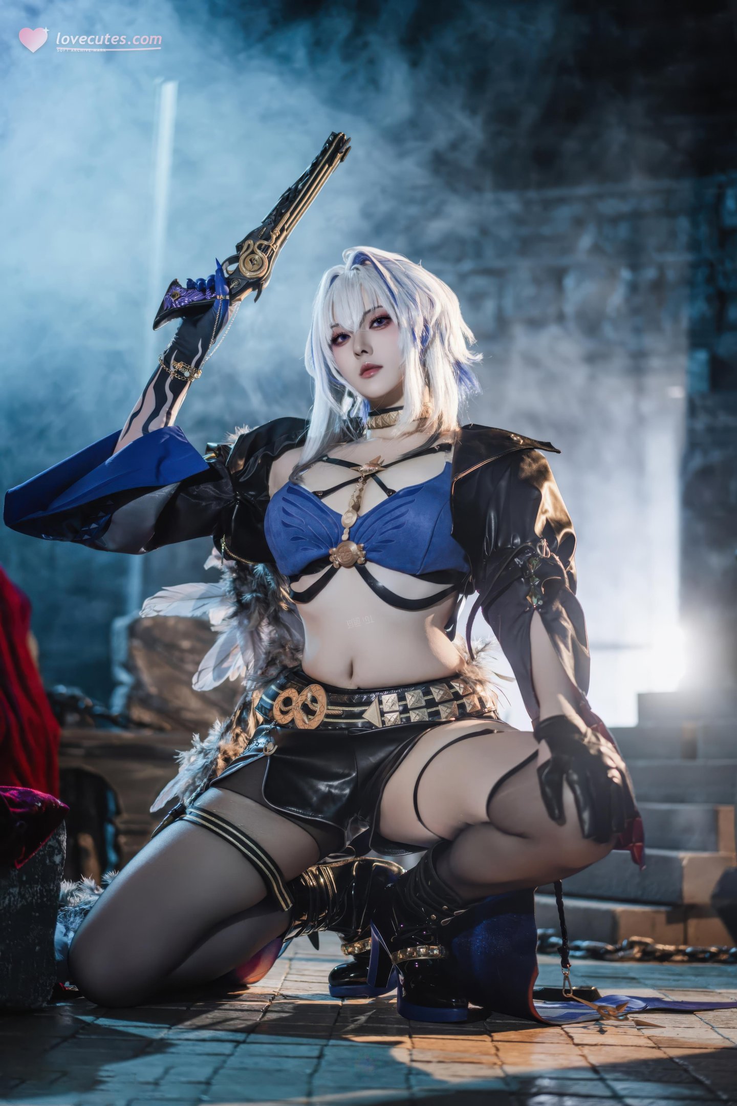 [cosplay] Natsuko夏夏子 - 鸣潮 嘉贝莉娜：蓝黑战损黑丝高衩 露臀大尺度还原 75P
