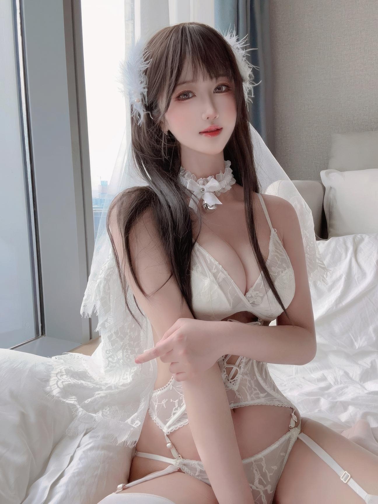 '[私房] Ba Lần_69 - Tập Đặc Biệt 520 Ngôn Ngữ Hoa Trắng: Đồ Lót Ren Voan Trắng, Ngực Đẹp, Mông Quyến Rũ 52P'