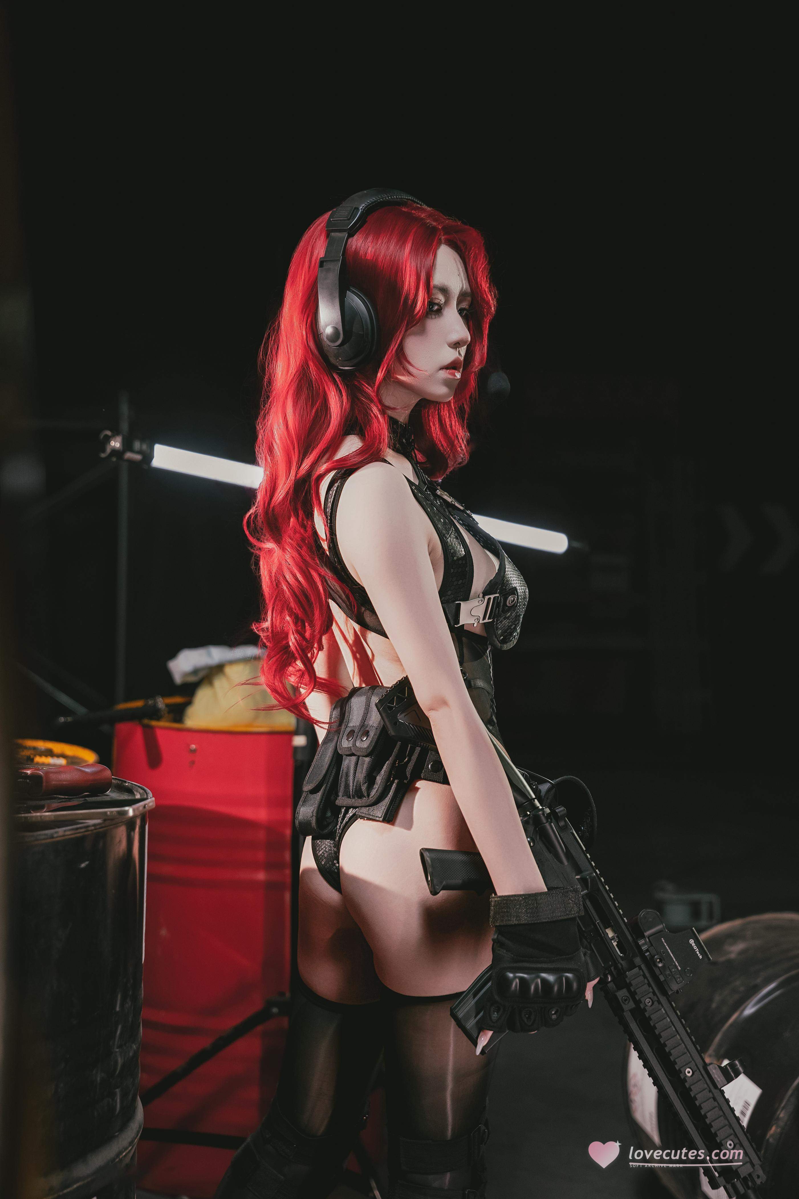 [cosplay] 双木扶苏 - 明日方舟 史尔特尔·得体社战术风：红发黑丝蕾丝内衣 美腿翘臀 60P