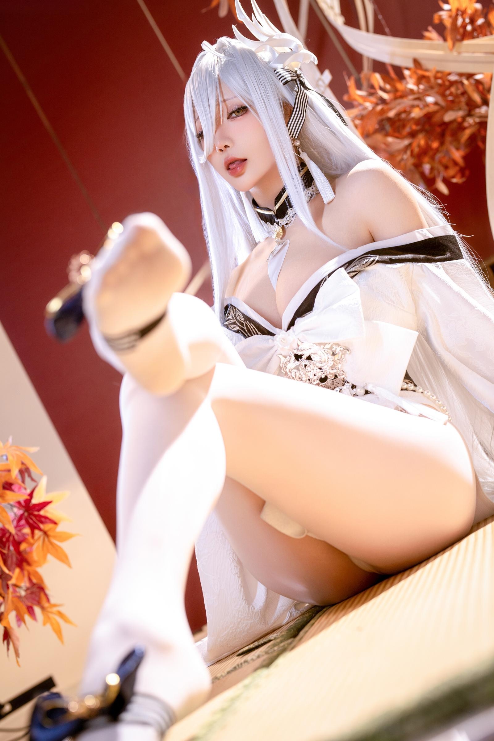 [cosplay] 星之迟迟Hoshilily - 碧蓝航线 白凤：白发和风白丝巨乳 高衩美腿还原 59P