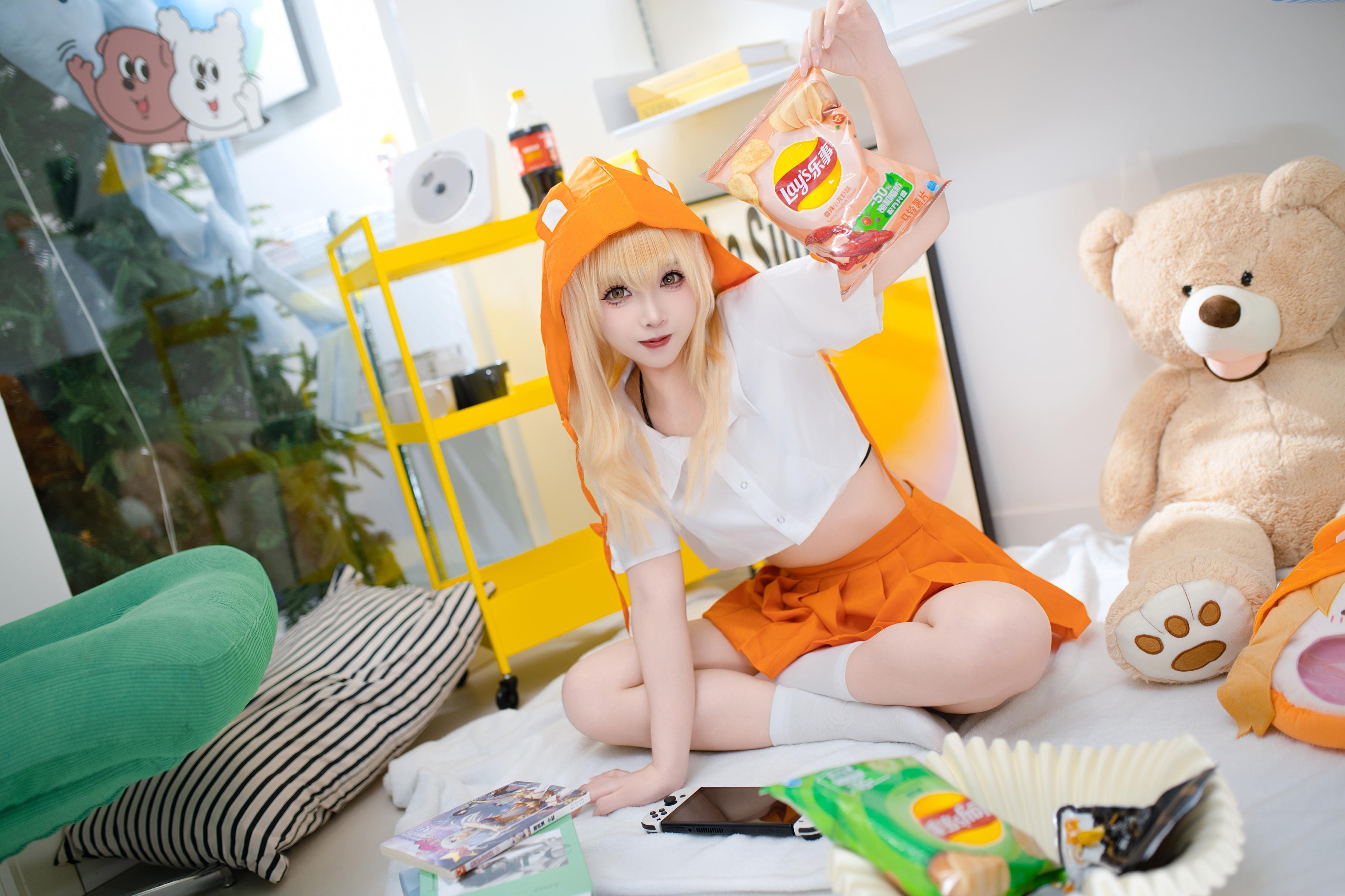 [คอสเพลย์] Bangni邦尼 - 干物妹！小埋 土间埋：ผ้าคลุมสีส้ม ถุงน่องขาว เปิดหน้าอก เปิดสะโพก ขนาดใหญ่ 85P5V