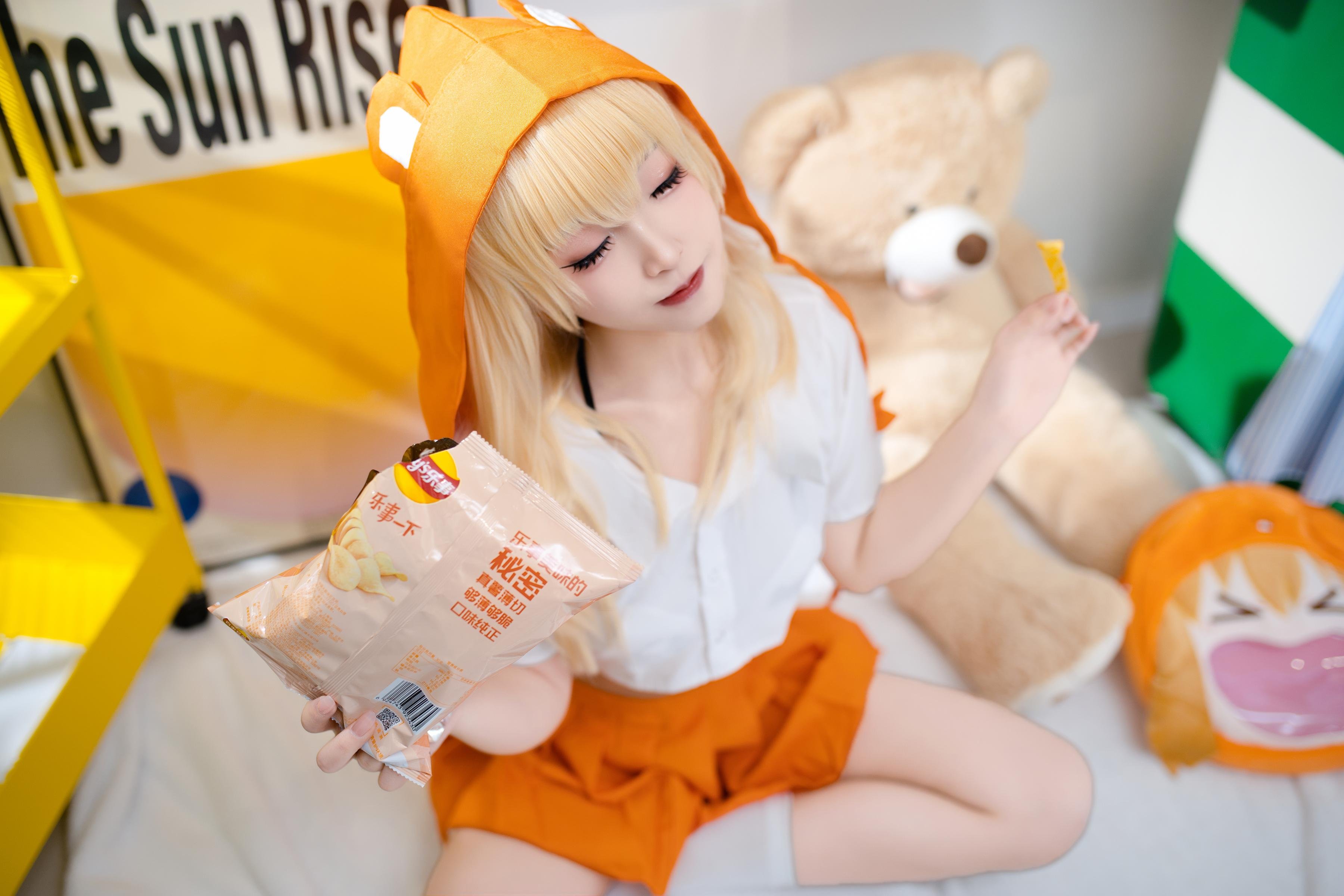 [คอสเพลย์] Bangni邦尼 - 干物妹！小埋 土间埋：ผ้าคลุมสีส้ม ถุงน่องขาว เปิดหน้าอก เปิดสะโพก ขนาดใหญ่ 85P5V
