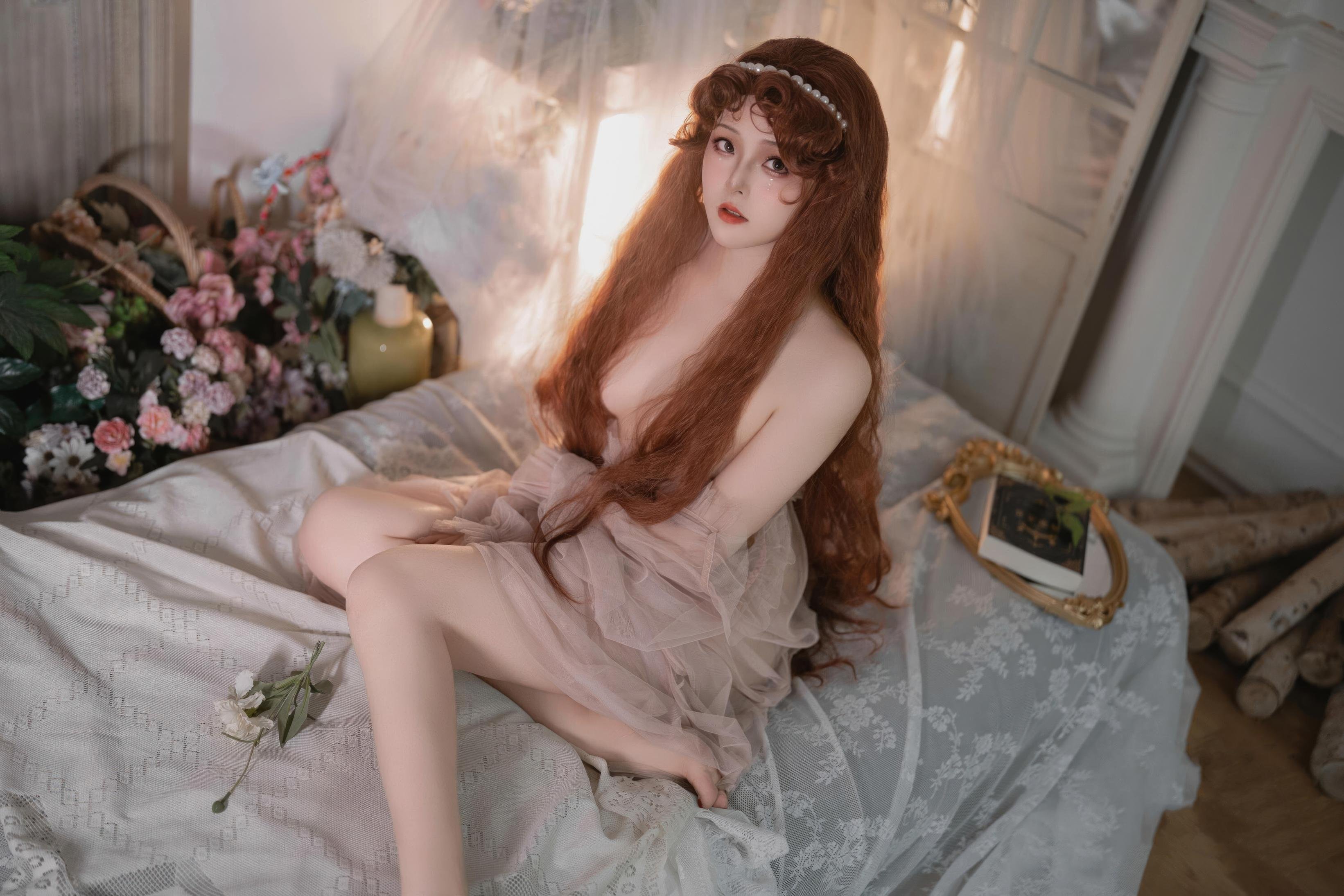 [Private] Natsuko Natsuko - 2026 Birthday Private Collection: Pink Sheer Off-Shoulder Beauty with Soft Bedroom Lighting 50P
