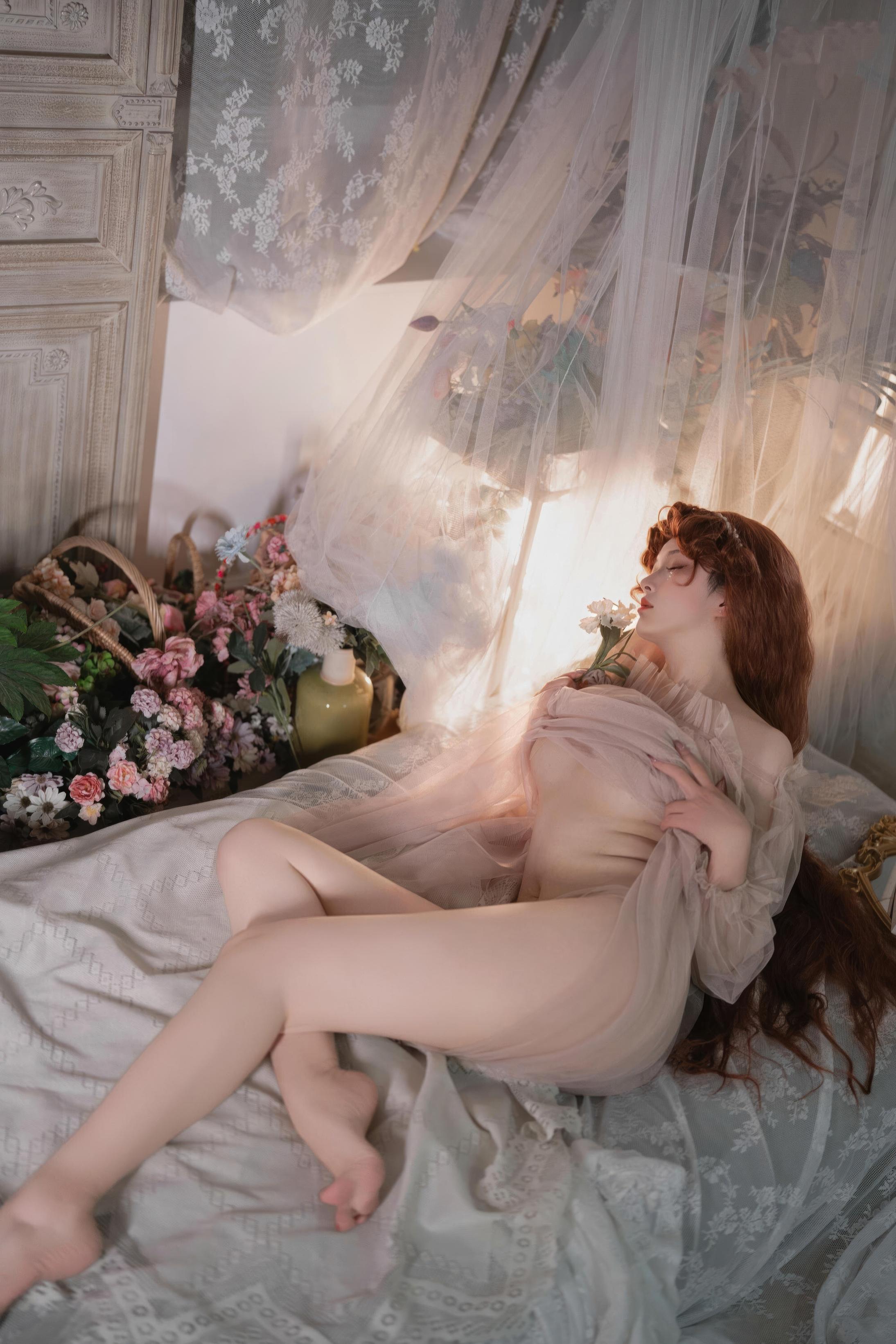 [Private] Natsuko Natsuko - 2026 Birthday Private Collection: Pink Sheer Off-Shoulder Beauty with Soft Bedroom Lighting 50P