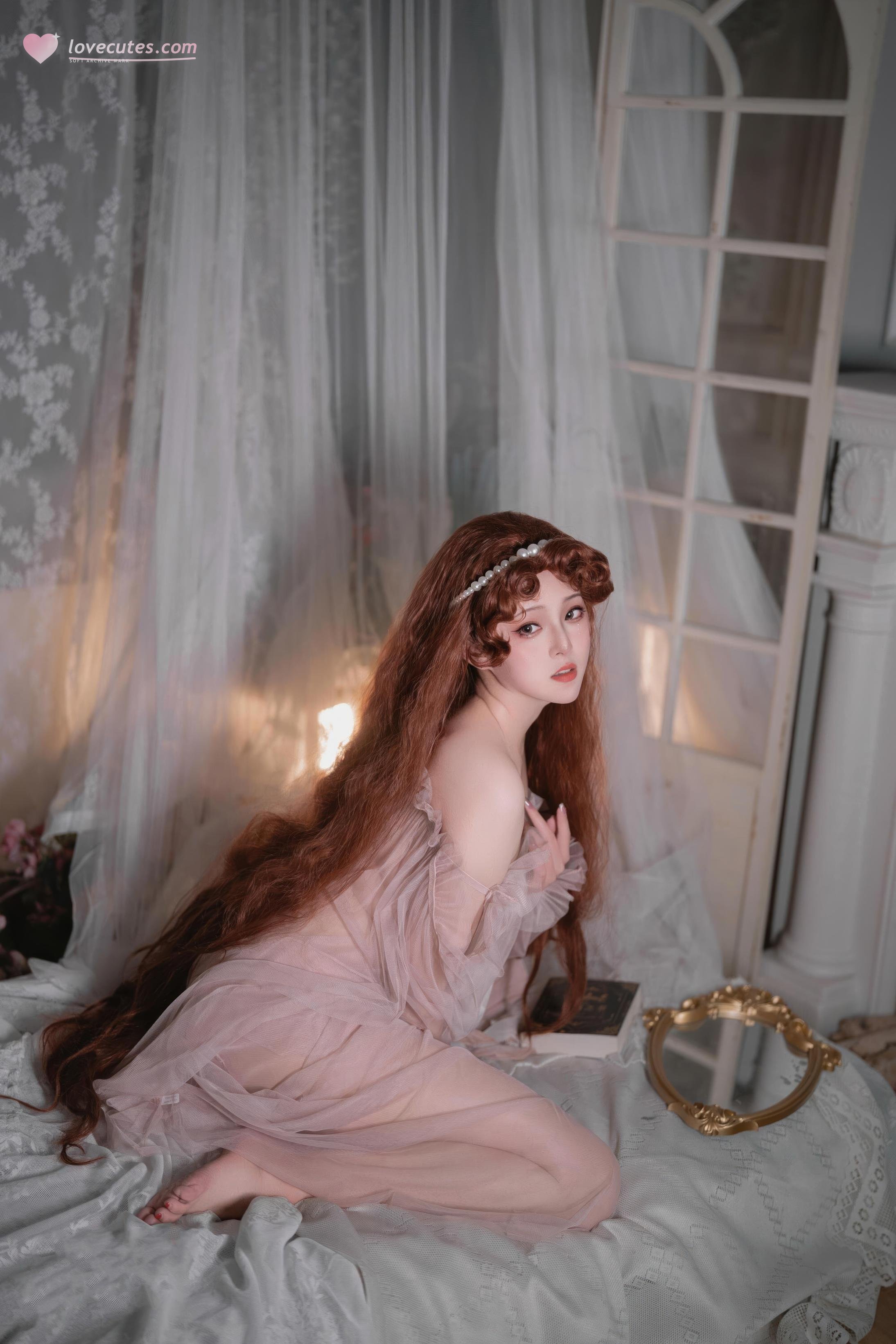 [Private] Natsuko Natsuko - 2026 Birthday Private Collection: Pink Sheer Off-Shoulder Beauty with Soft Bedroom Lighting 50P
