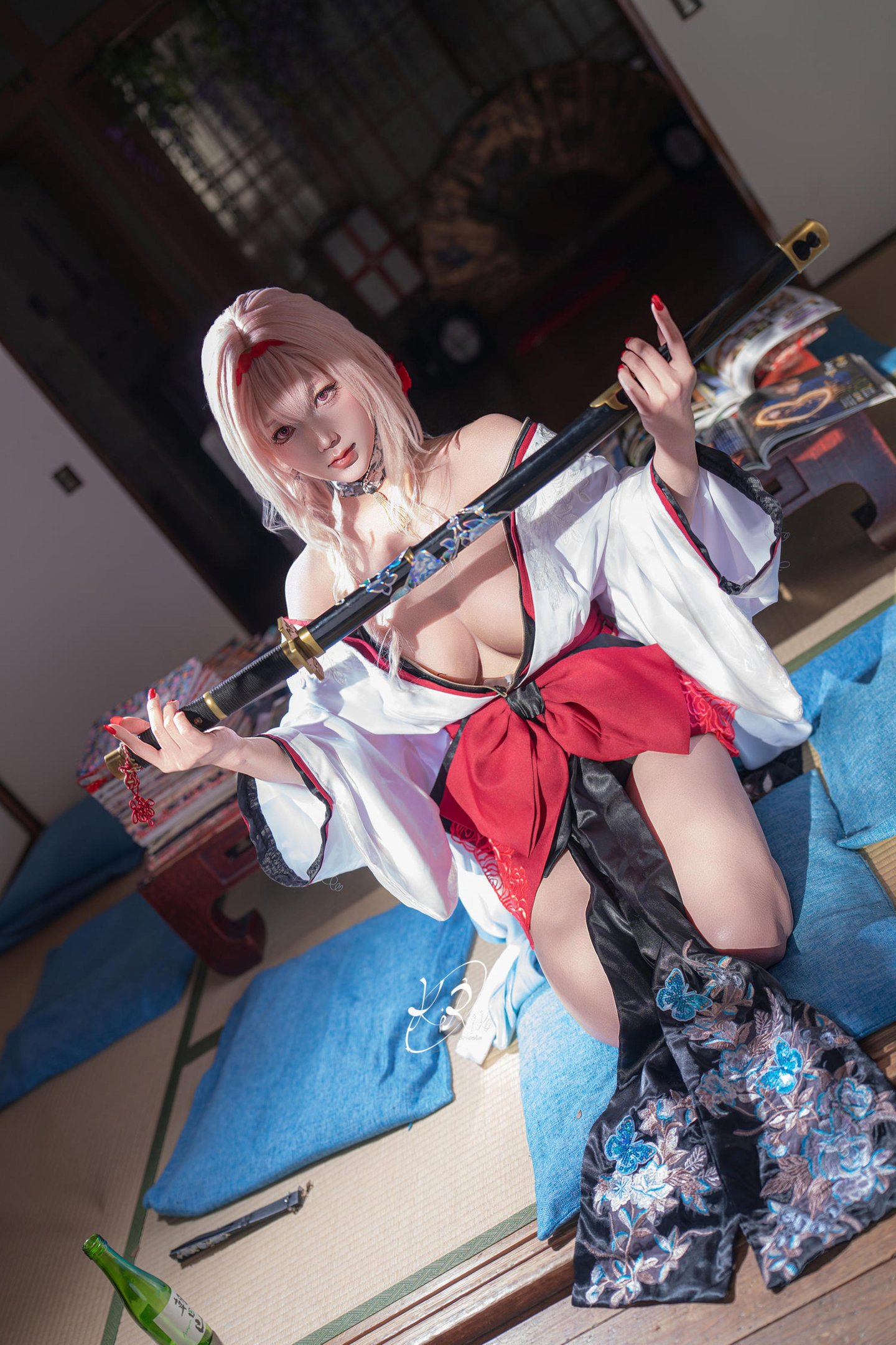 [cosplay] 切切celia - Nikke胜利女神 暗影 憧憬之花：粉发和风露肩 巨乳长腿还原 39P