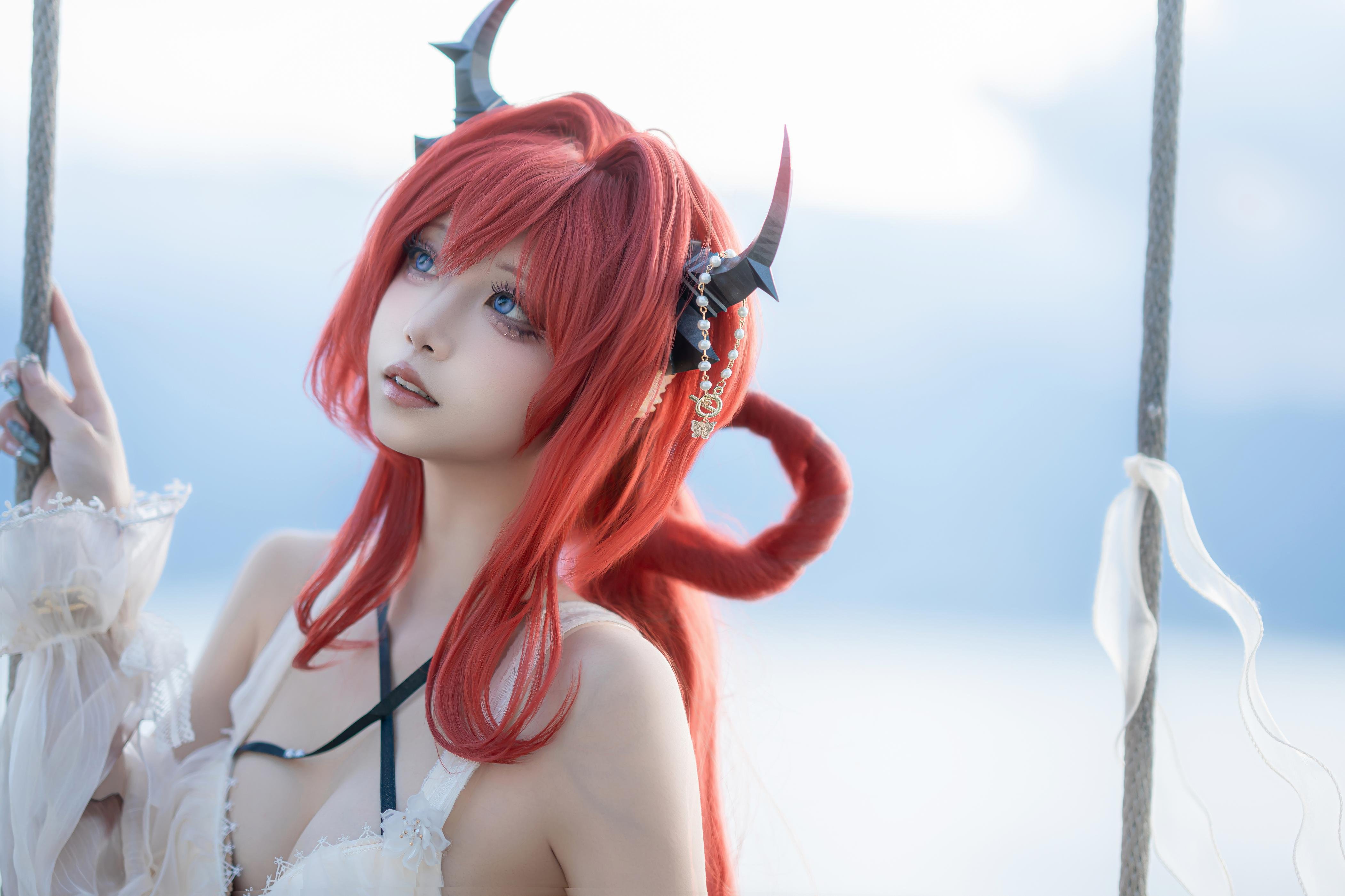 [cosplay] 纸悦Etsu_ko - 明日方舟 史尔特尔 泳装：红发恶魔角轻纱水景还原 37P