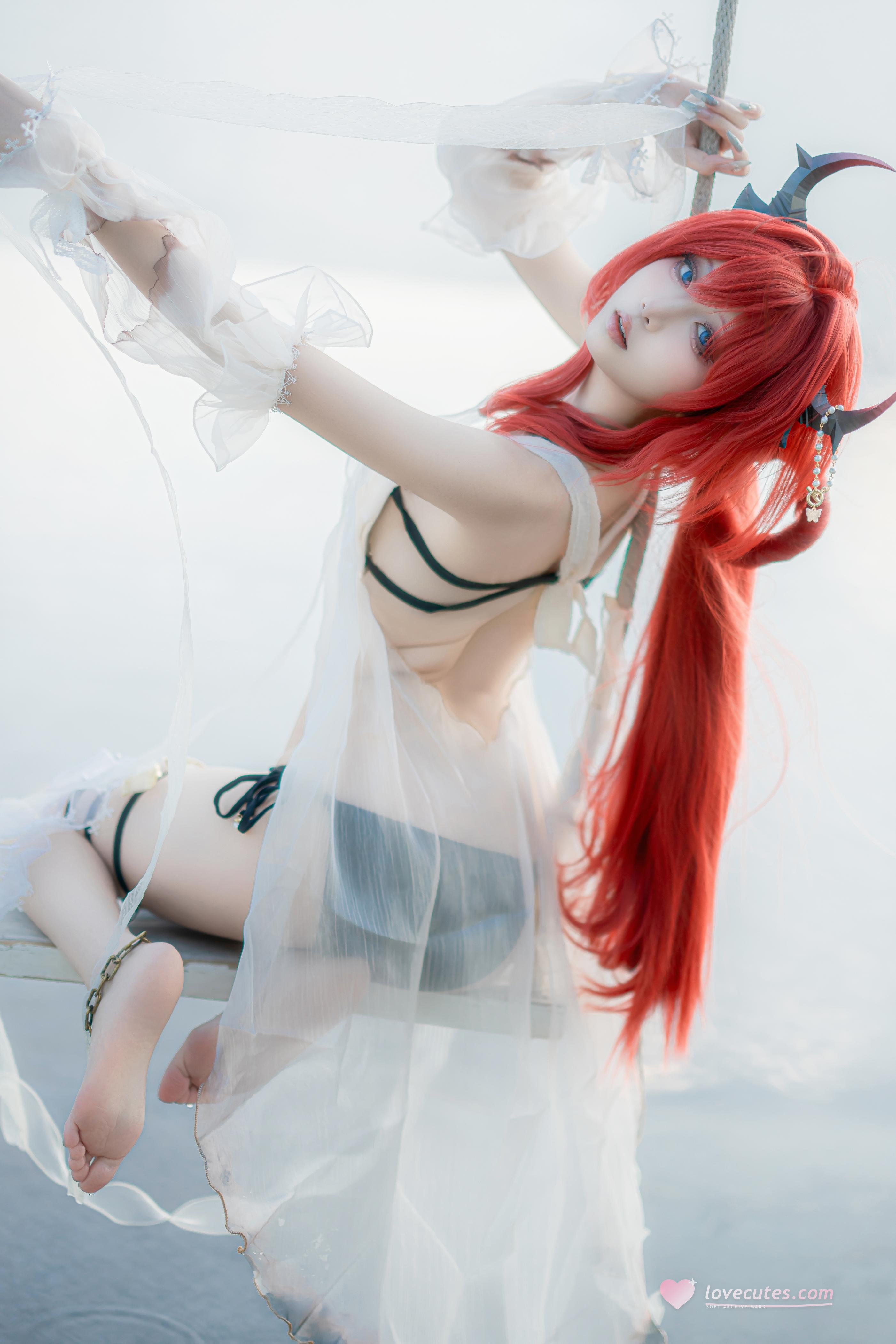 [cosplay] 纸悦Etsu_ko - 明日方舟 史尔特尔 泳装：红发恶魔角轻纱水景还原 37P
