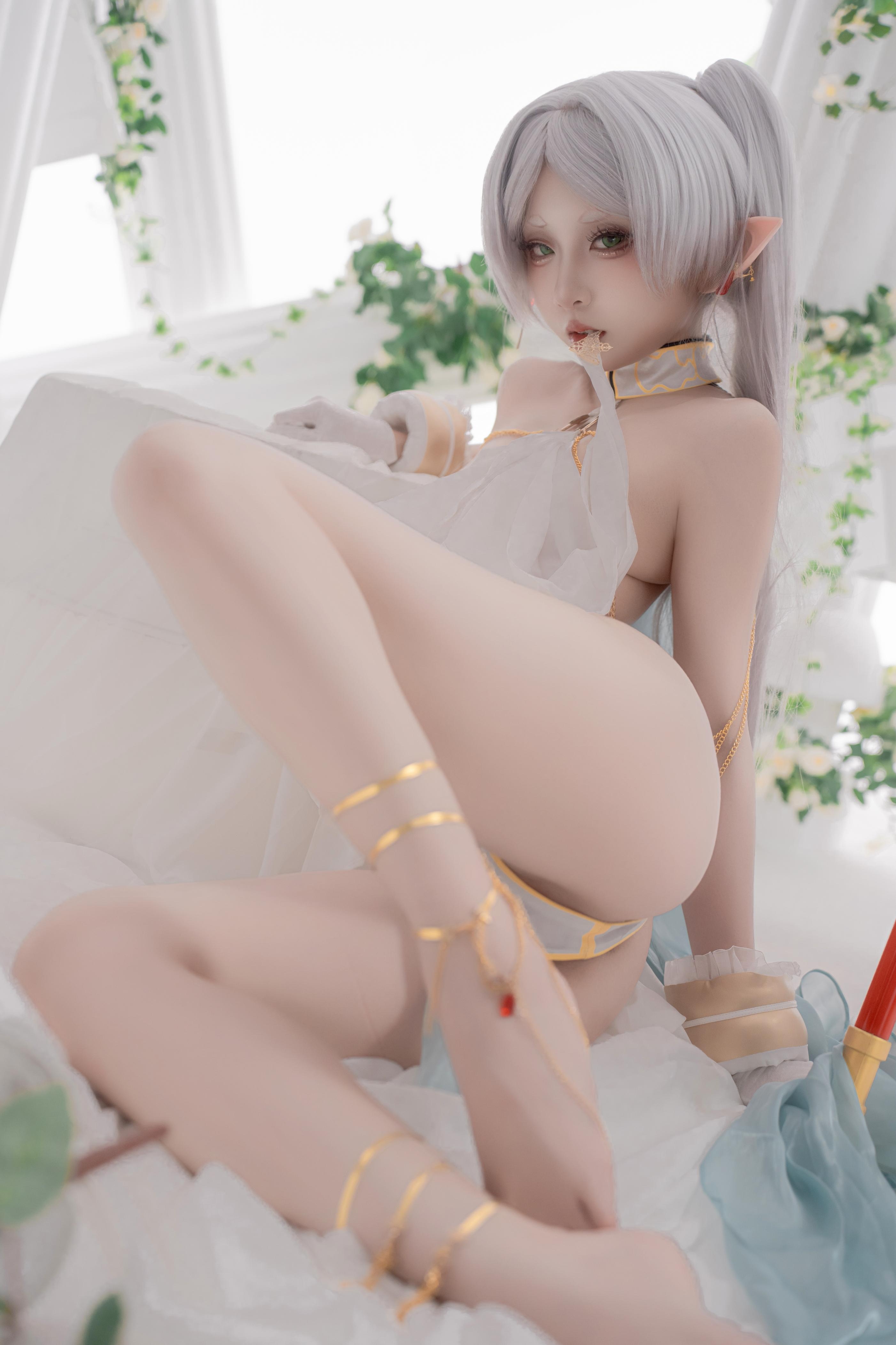 [cosplay] 纸悦Etsu_ko - 葬送的芙莉莲 芙莉莲 舞娘：银发精灵耳轻纱裸身还原 73P