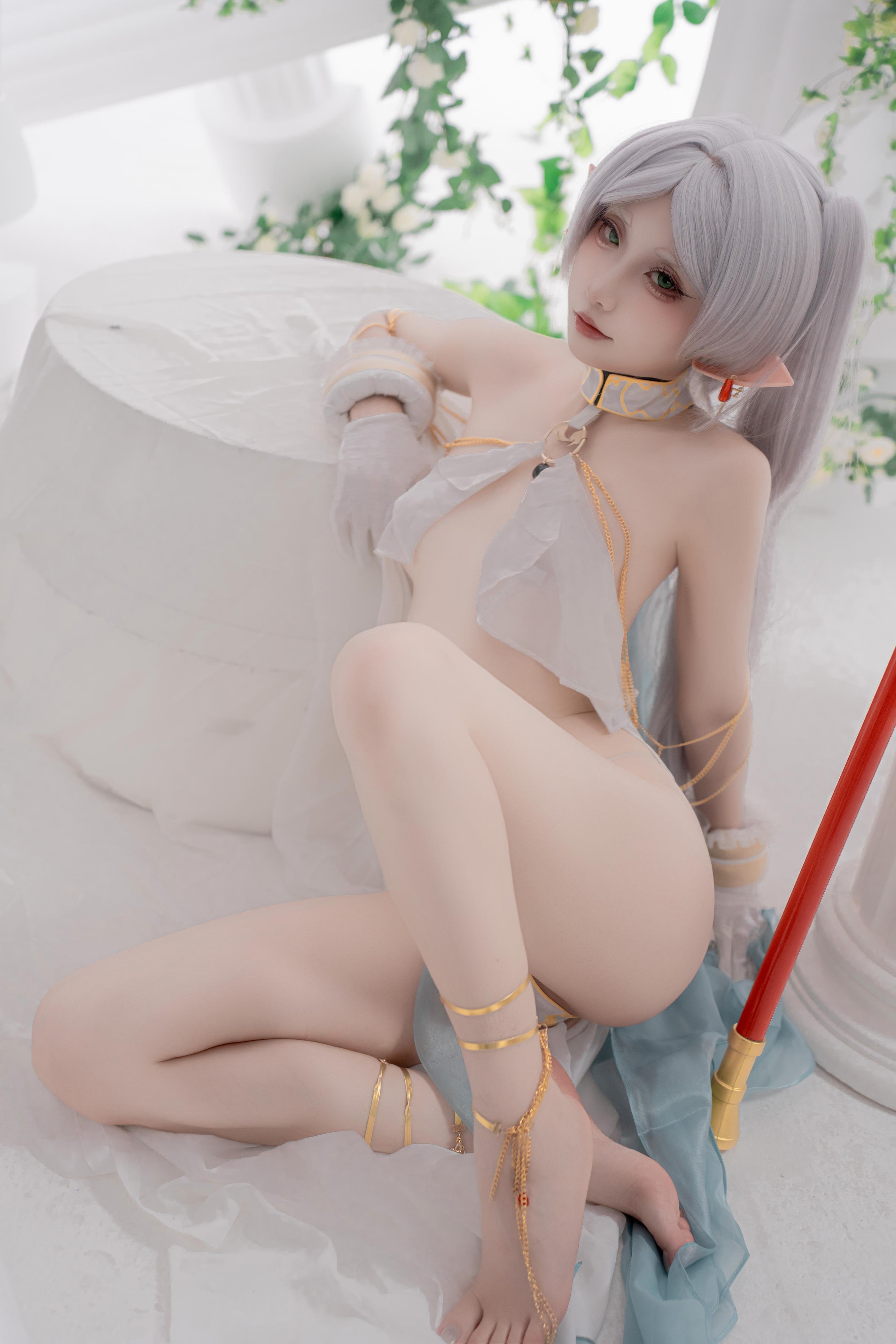 [cosplay] 纸悦Etsu_ko - 葬送的芙莉莲 芙莉莲 舞娘：银发精灵耳轻纱裸身还原 73P