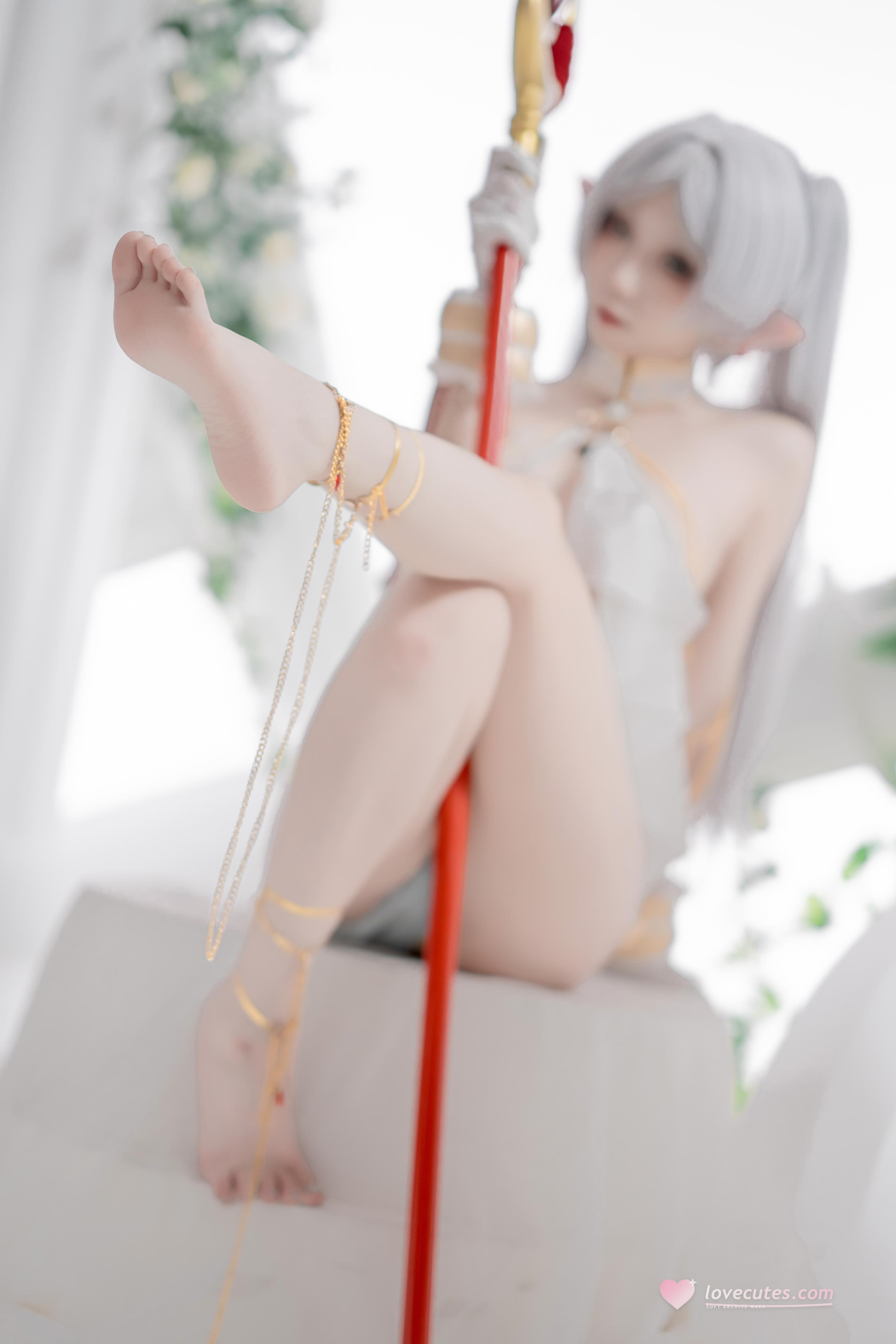 [cosplay] 纸悦Etsu_ko - 葬送的芙莉莲 芙莉莲 舞娘：银发精灵耳轻纱裸身还原 73P