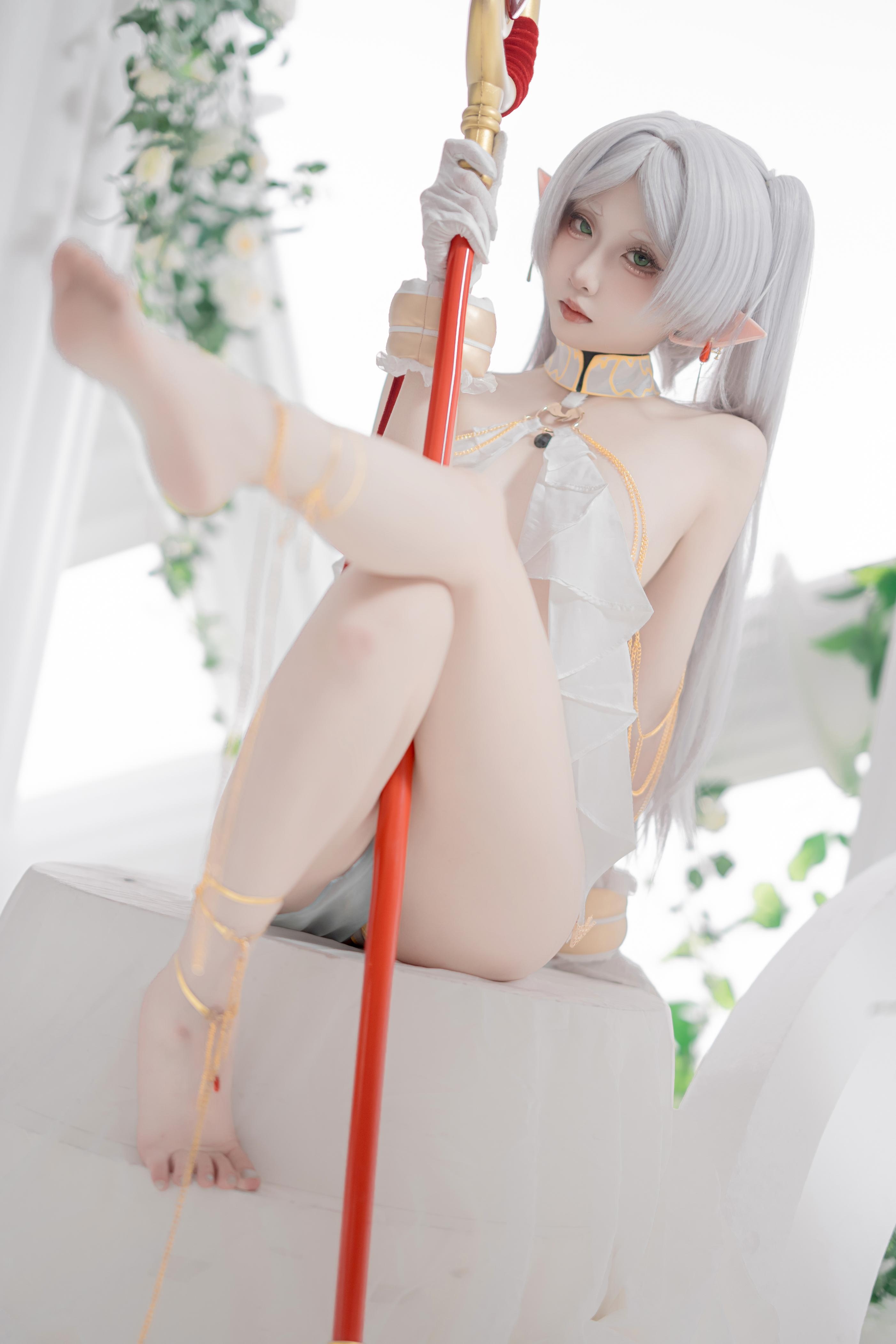 [cosplay] 纸悦Etsu_ko - 葬送的芙莉莲 芙莉莲 舞娘：银发精灵耳轻纱裸身还原 73P