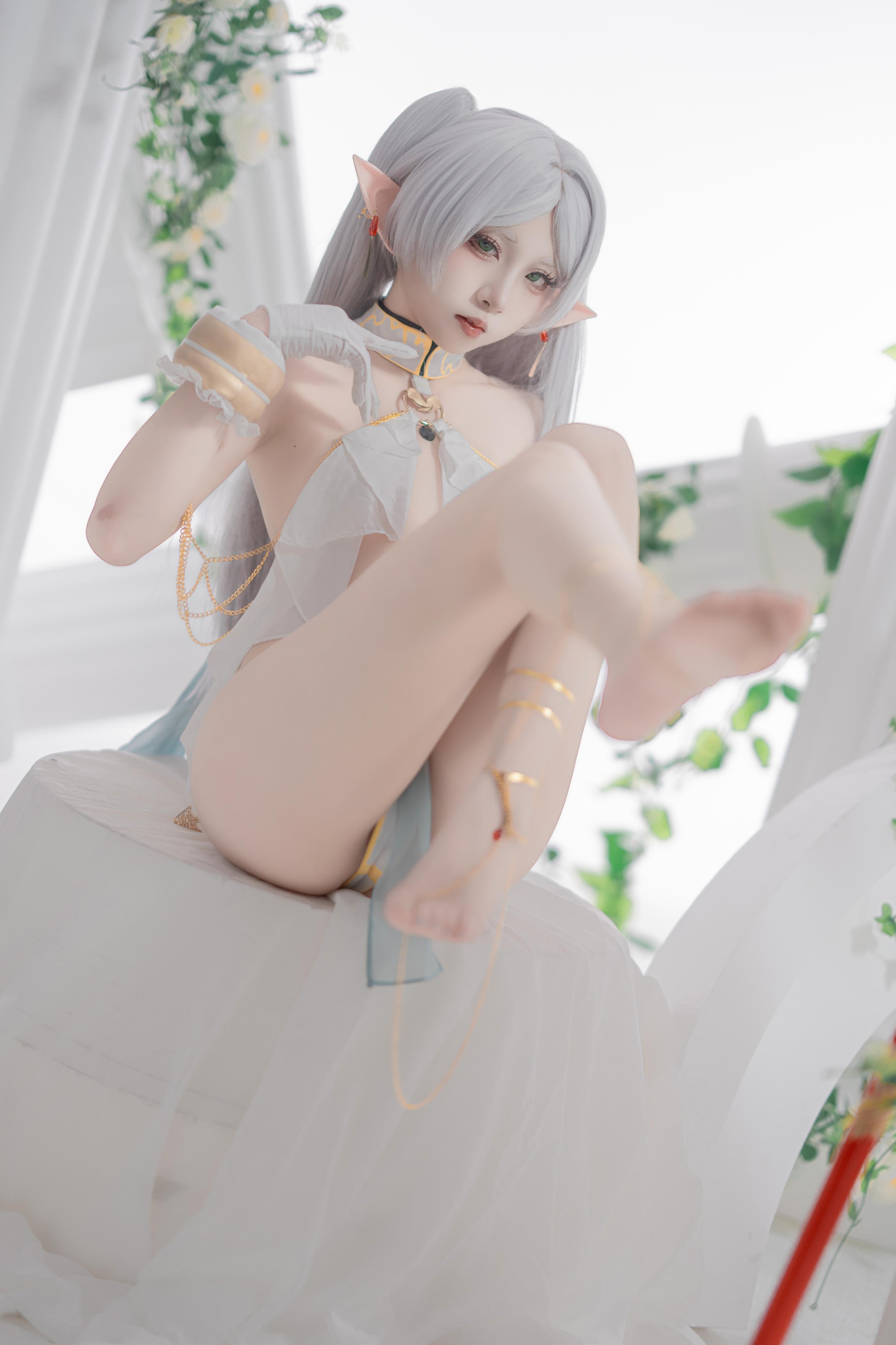 [cosplay] 纸悦Etsu_ko - 葬送的芙莉莲 芙莉莲 舞娘：银发精灵耳轻纱裸身还原 73P
