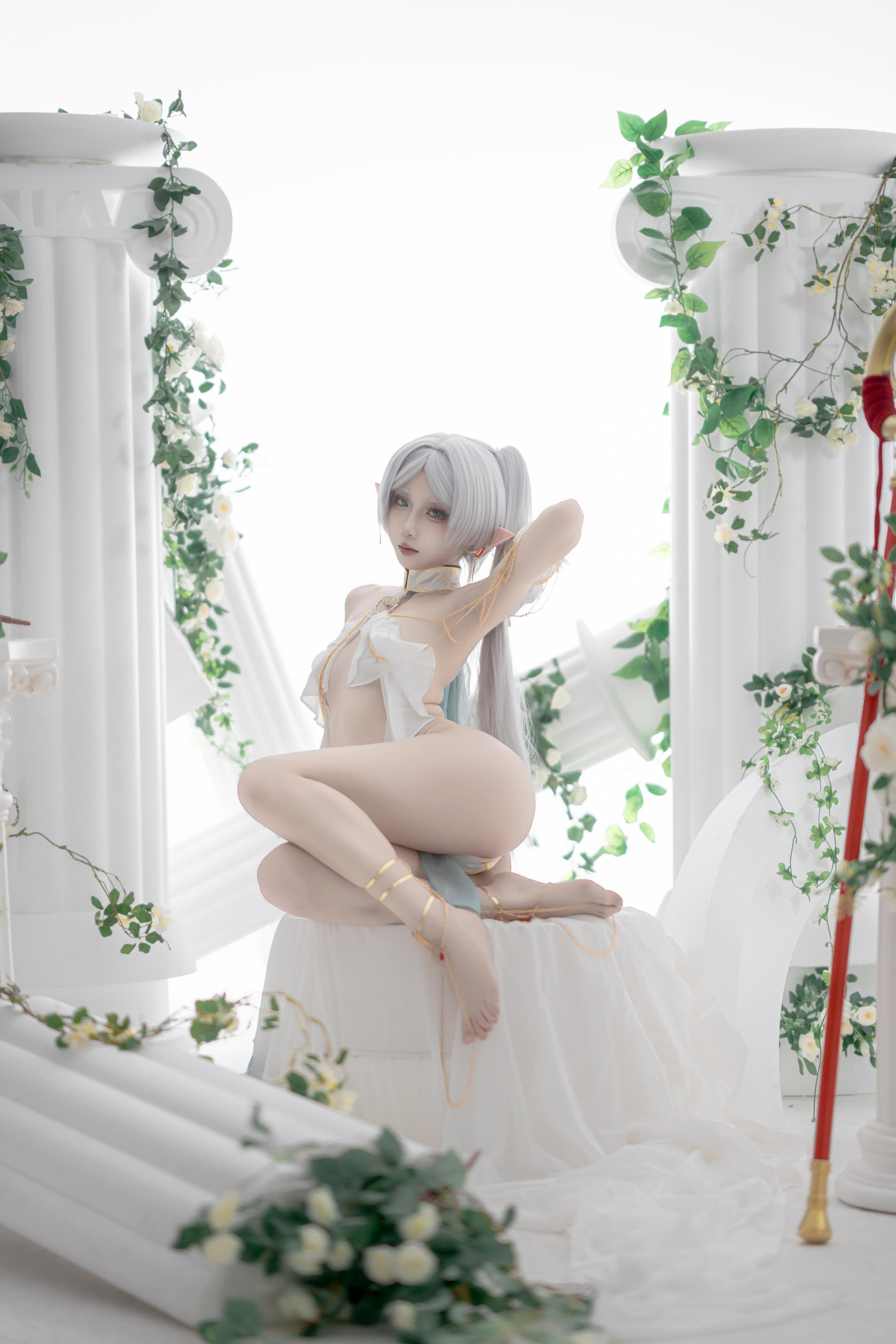 [cosplay] 纸悦Etsu_ko - 葬送的芙莉莲 芙莉莲 舞娘：银发精灵耳轻纱裸身还原 73P