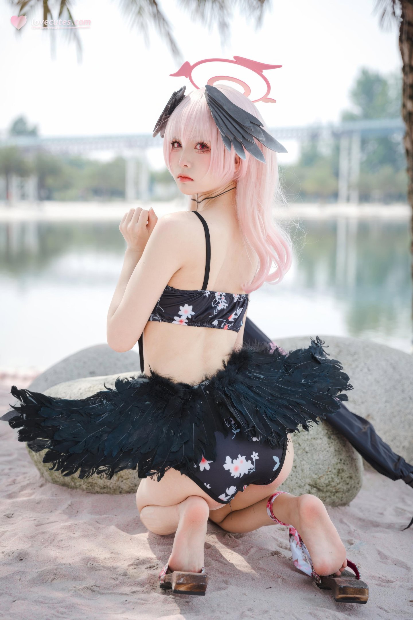 [cosplay] 九柒喵 - 碧蓝航线 小春泳装：海边黑色泳装角色还原 27P