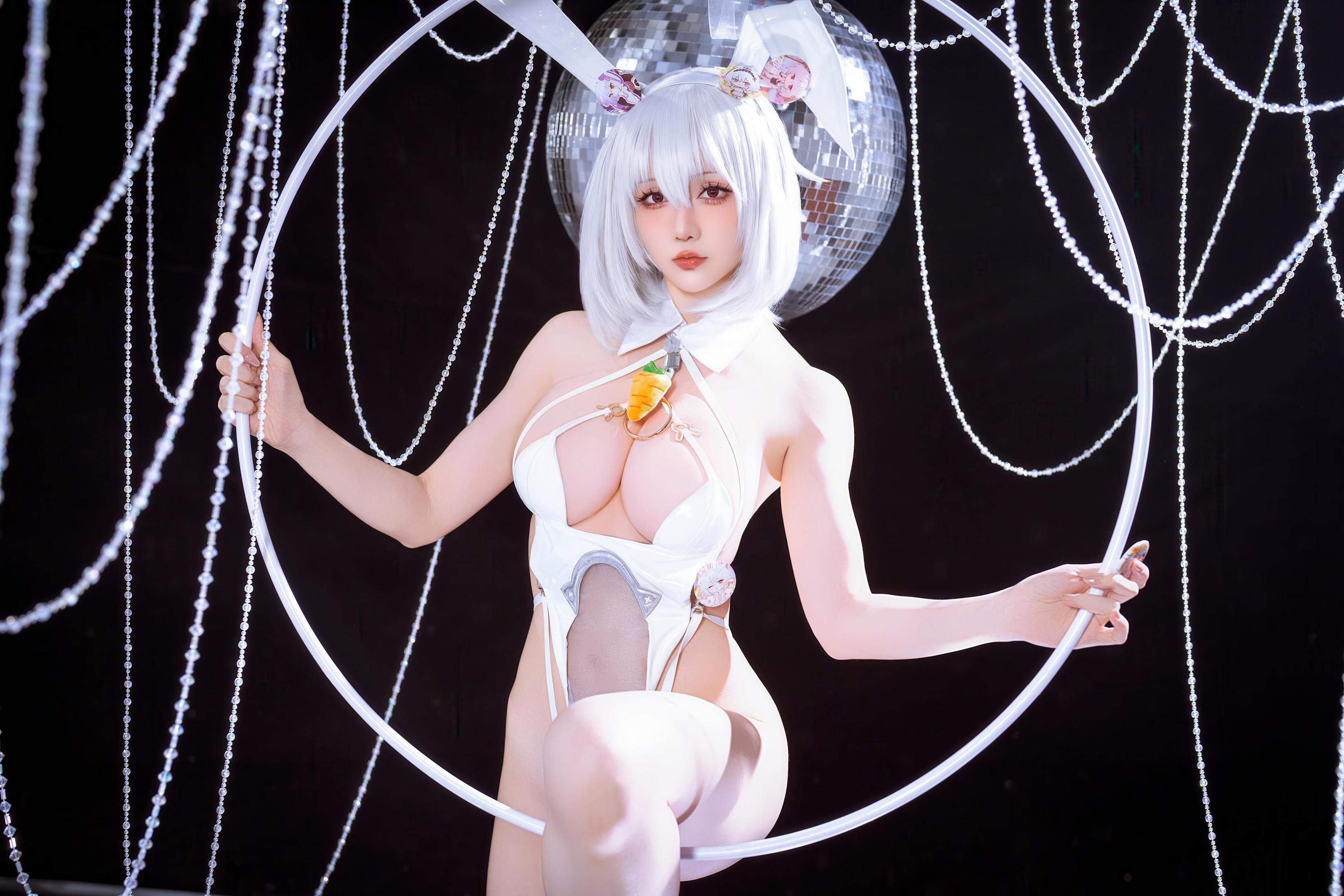 [cosplay] 星之迟迟Hoshilily - 碧蓝航线 天狼星：白兔女郎白丝巨乳 露穴美腿还原 58P