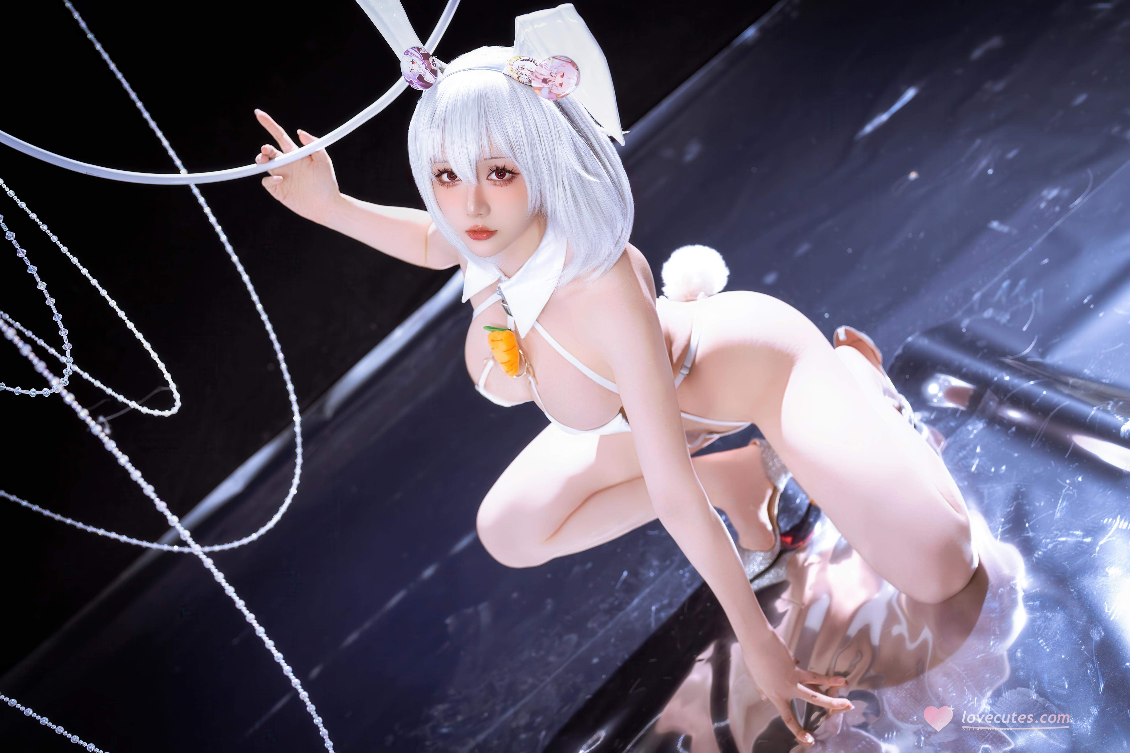 [cosplay] 星之迟迟Hoshilily - 碧蓝航线 天狼星：白兔女郎白丝巨乳 露穴美腿还原 58P