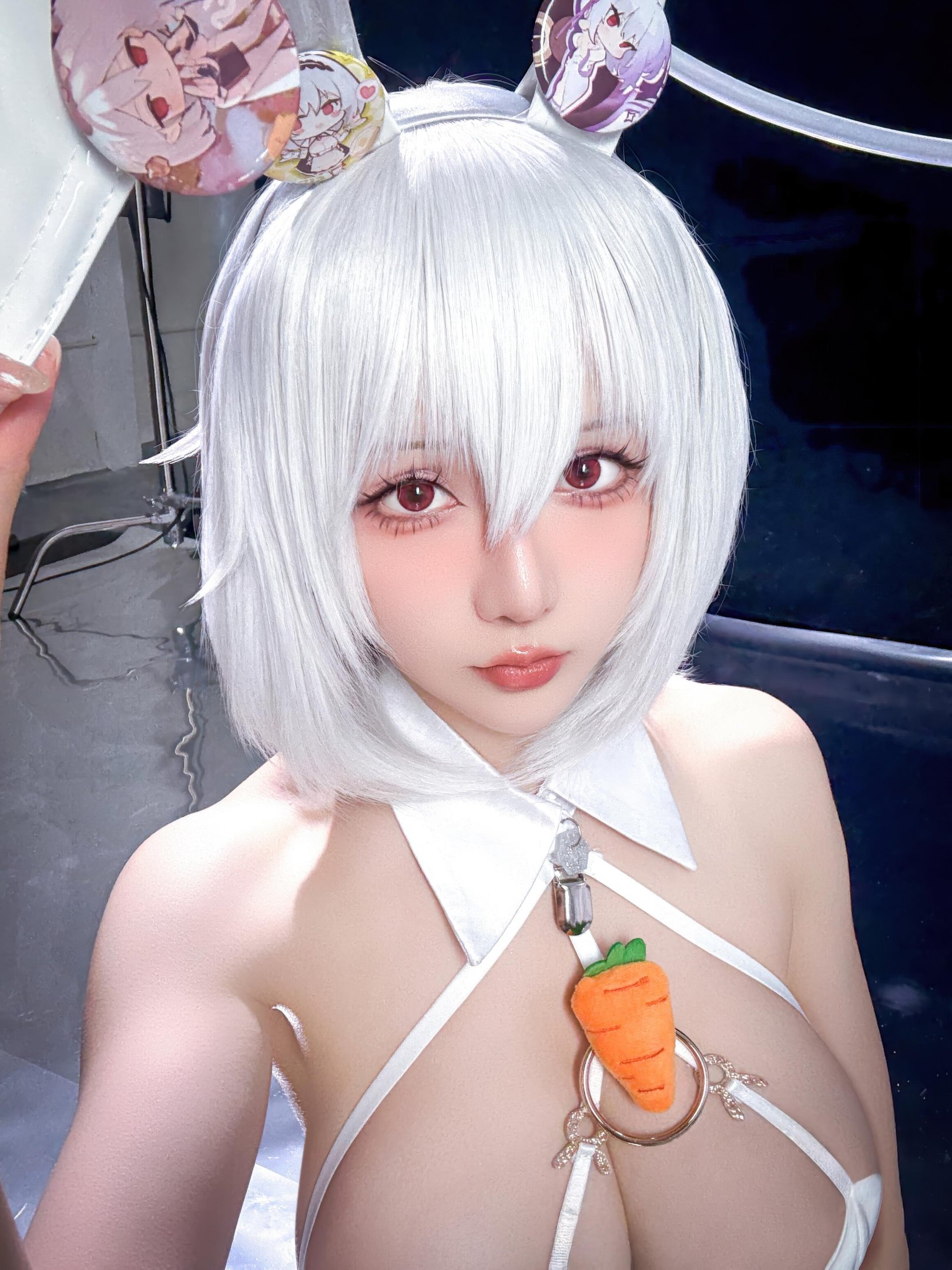 [cosplay] 星之迟迟Hoshilily - 碧蓝航线 天狼星：白兔女郎白丝巨乳 露穴美腿还原 58P