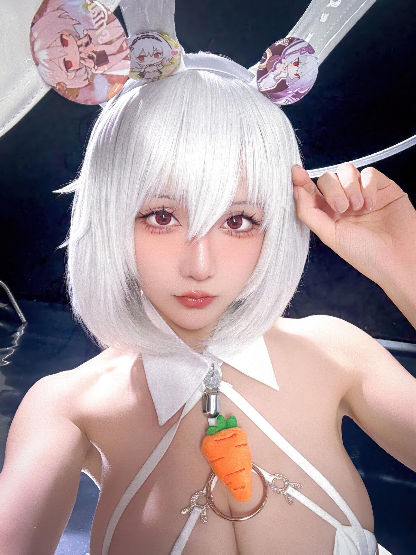 [cosplay] 星之迟迟Hoshilily - 碧蓝航线 天狼星：白兔女郎白丝巨乳 露穴美腿还原 58P
