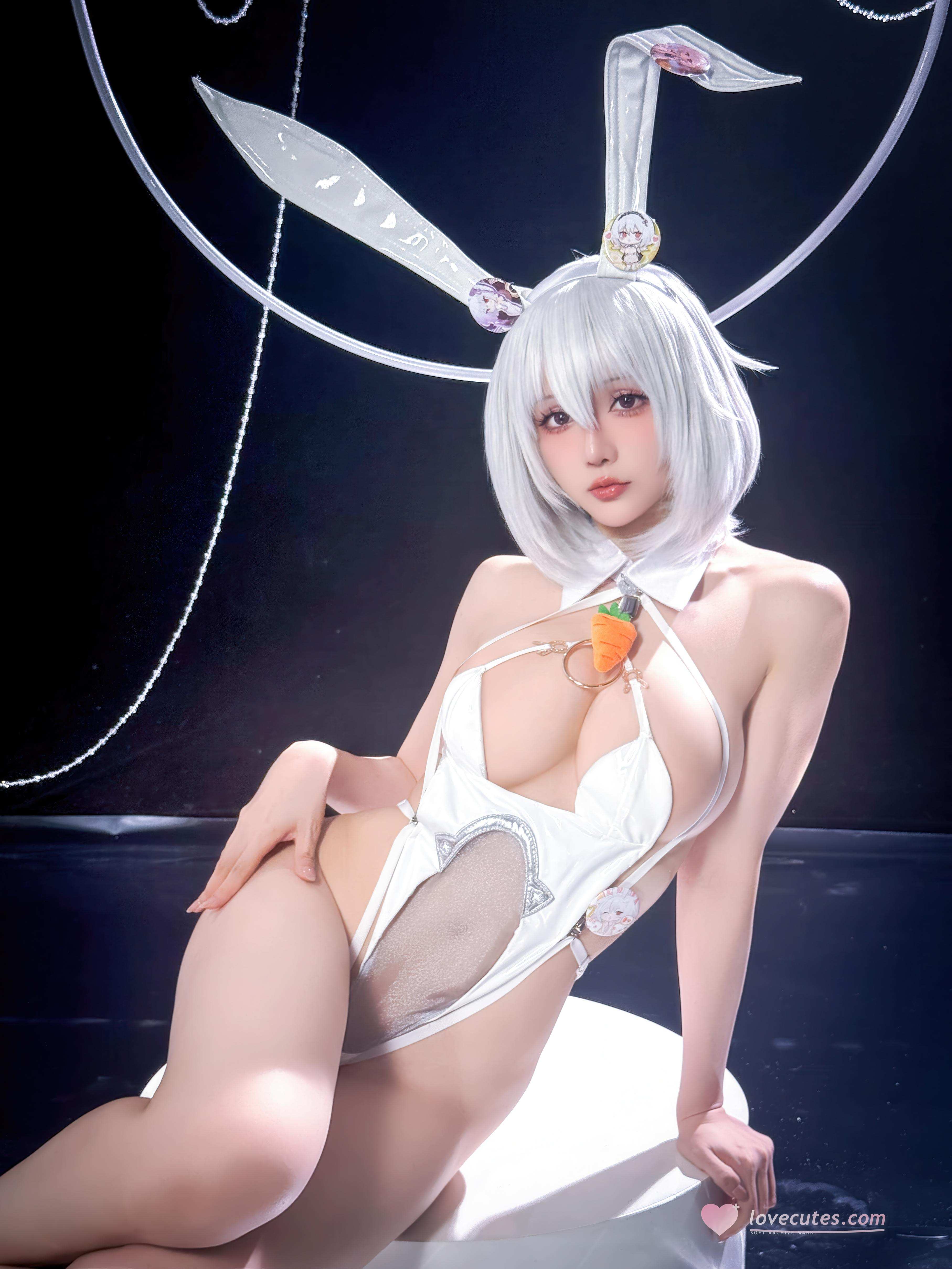 [cosplay] 星之迟迟Hoshilily - 碧蓝航线 天狼星：白兔女郎白丝巨乳 露穴美腿还原 58P