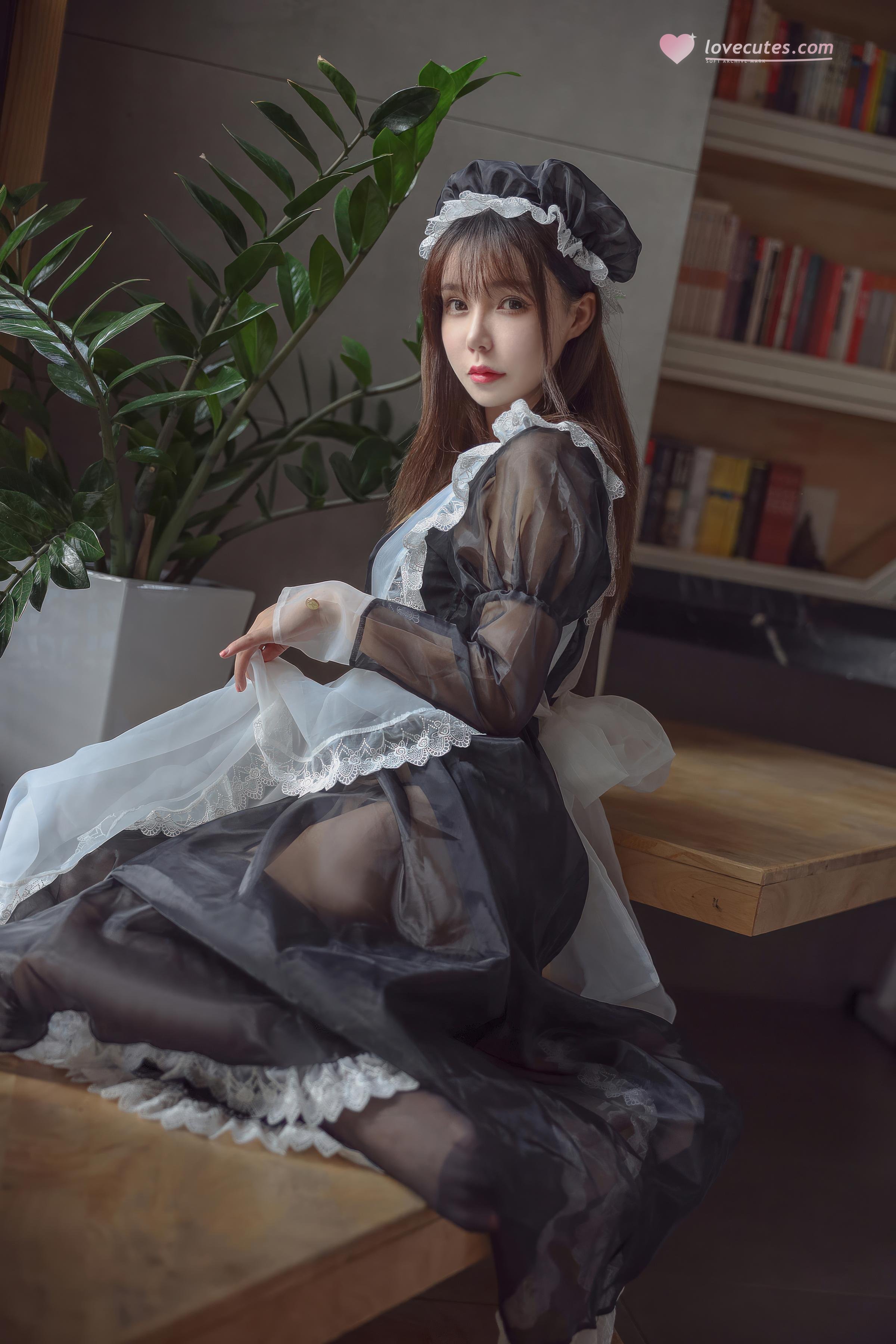 '[私房] Cá Catfish Amazon - Nữ phục vụ trong suốt đen: Chân đẹp trong váy đen, 33P'