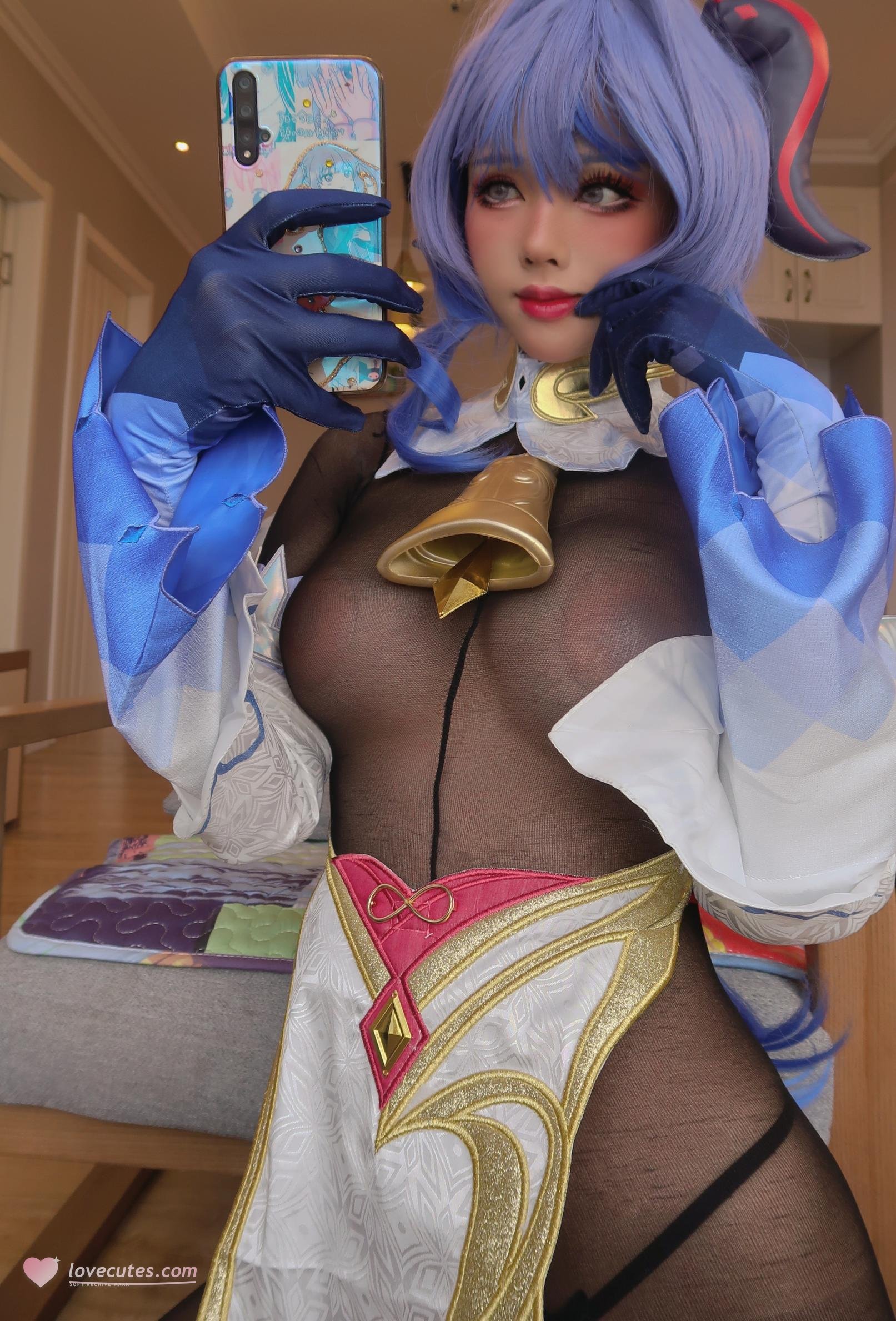 '[cosplay] TiTi Hợp Kim Titan - Genshin Impact Ngân Y: Chiến Trang Tổn Thất Với Đùi Hở 32P'