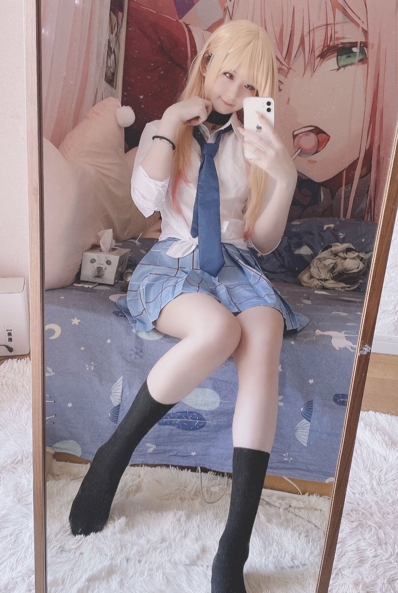 [cosplay] 习呆呆 - 喜多川海梦：制服美腿露臀大尺度还原 22P2V