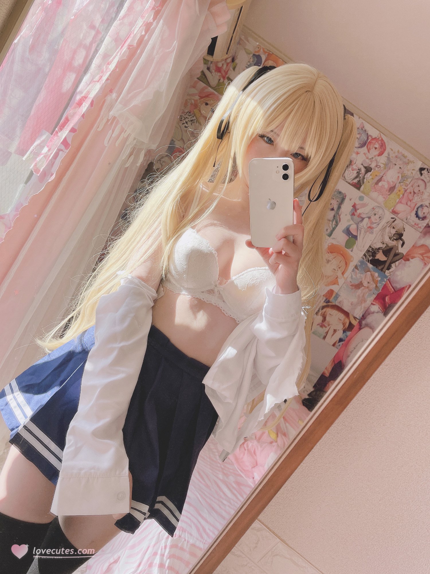 [cosplay] 习呆呆 - 英梨梨：制服黑丝露点大尺度还原 45P2V