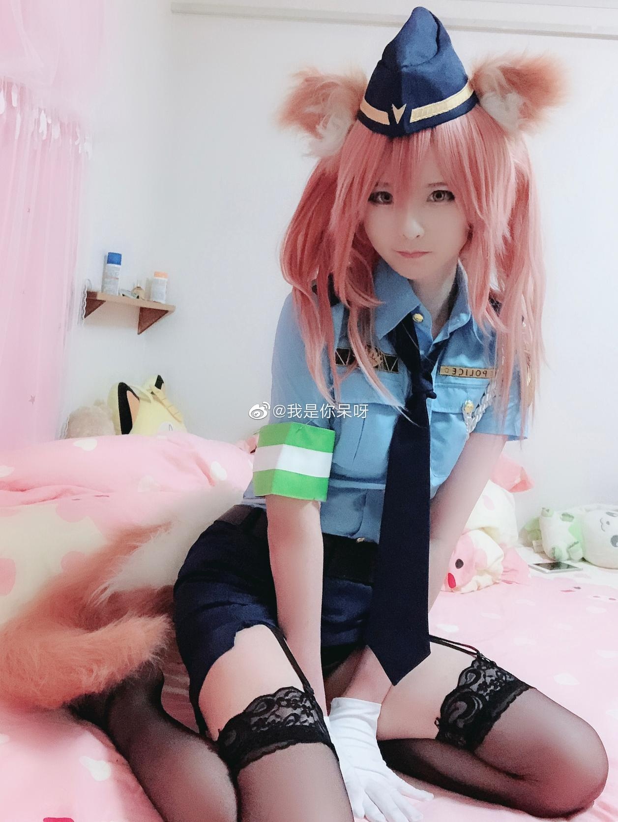 [cosplay] 习呆呆 - Fate 玉藻前：警服兽耳黑丝美腿还原 27P2V