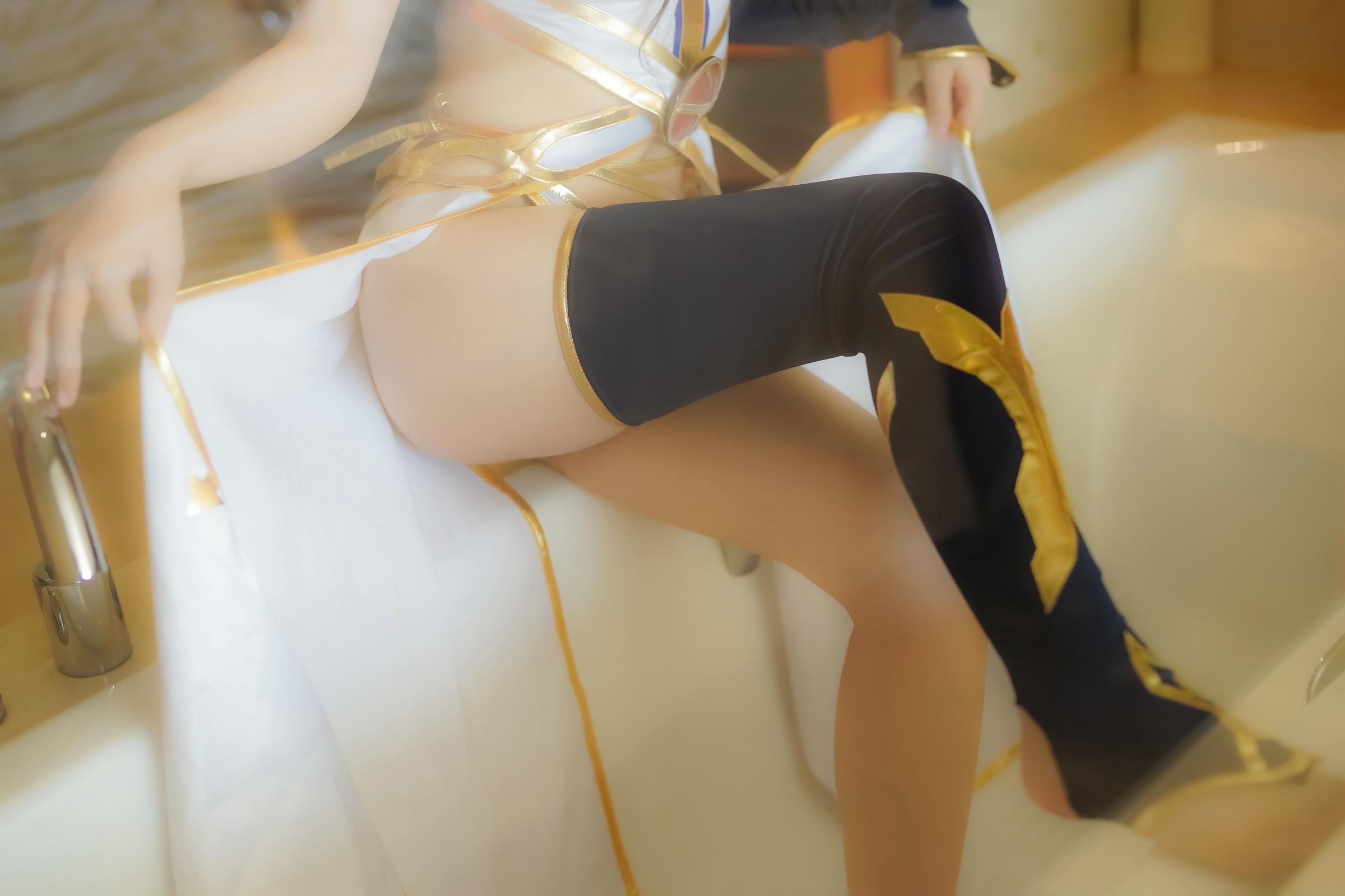 '[cosplay] Thiếu Nữ Điện Ảnh - Fate Ishtar: Tái Hiện Nhân Vật Đầy Đủ 69P'