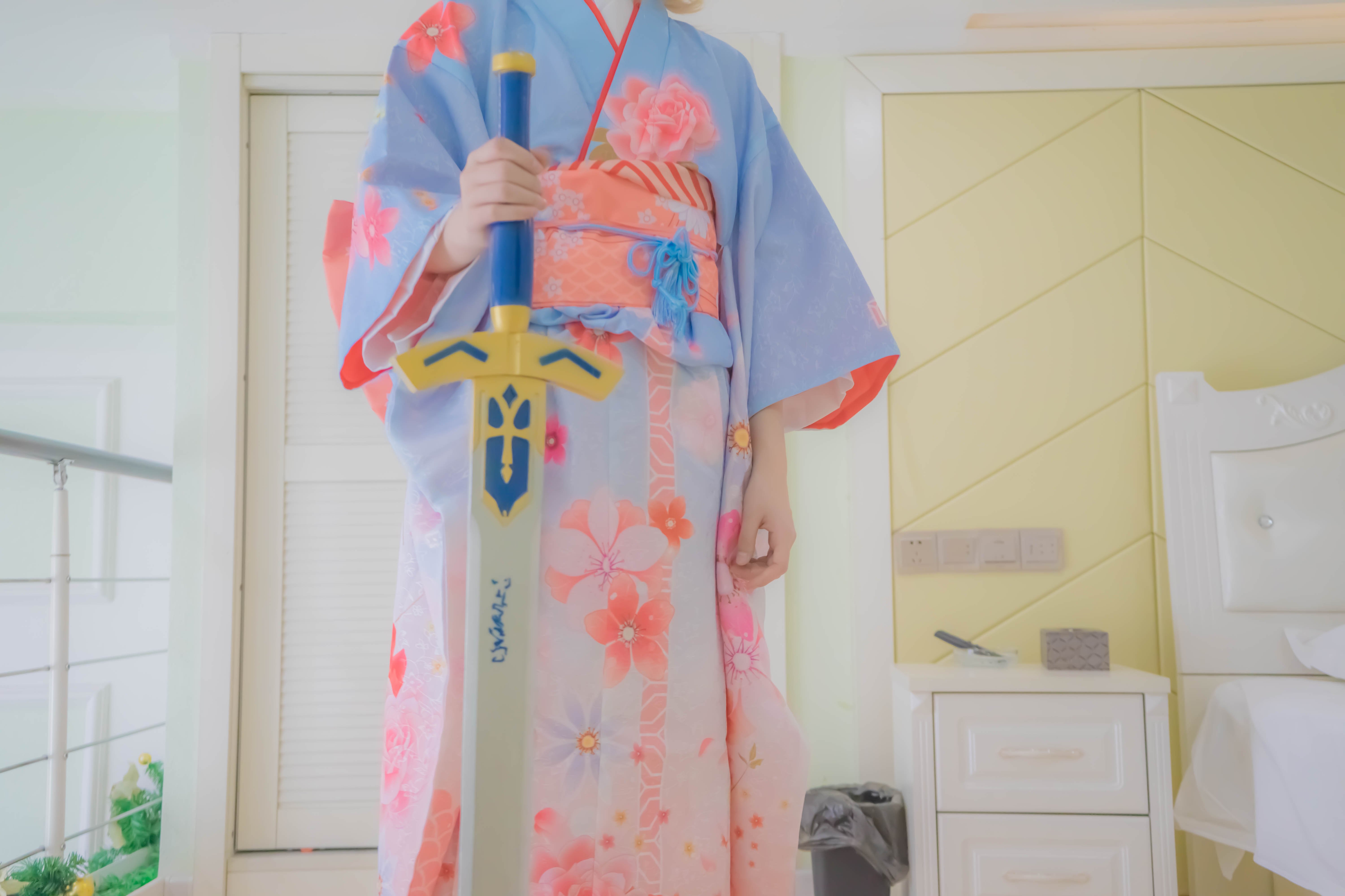 '[cosplay] Thiếu Nữ Điện Ảnh - Fate Saber Áo Kimono Hè: Tái Hiện Nhân Vật Đầy Ấn Tượng 88P'