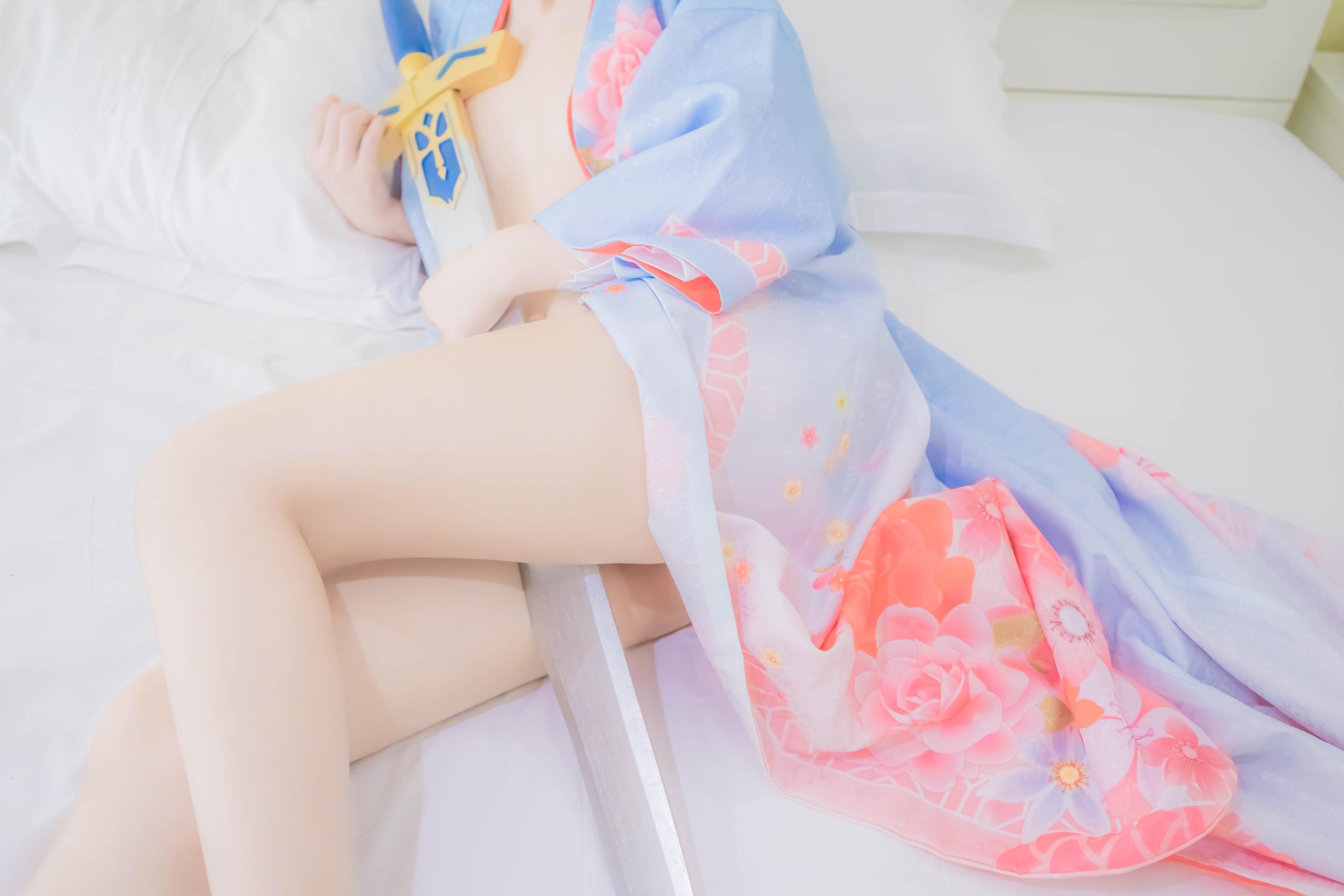 '[cosplay] Thiếu Nữ Điện Ảnh - Fate Saber Áo Kimono Hè: Tái Hiện Nhân Vật Đầy Ấn Tượng 88P'