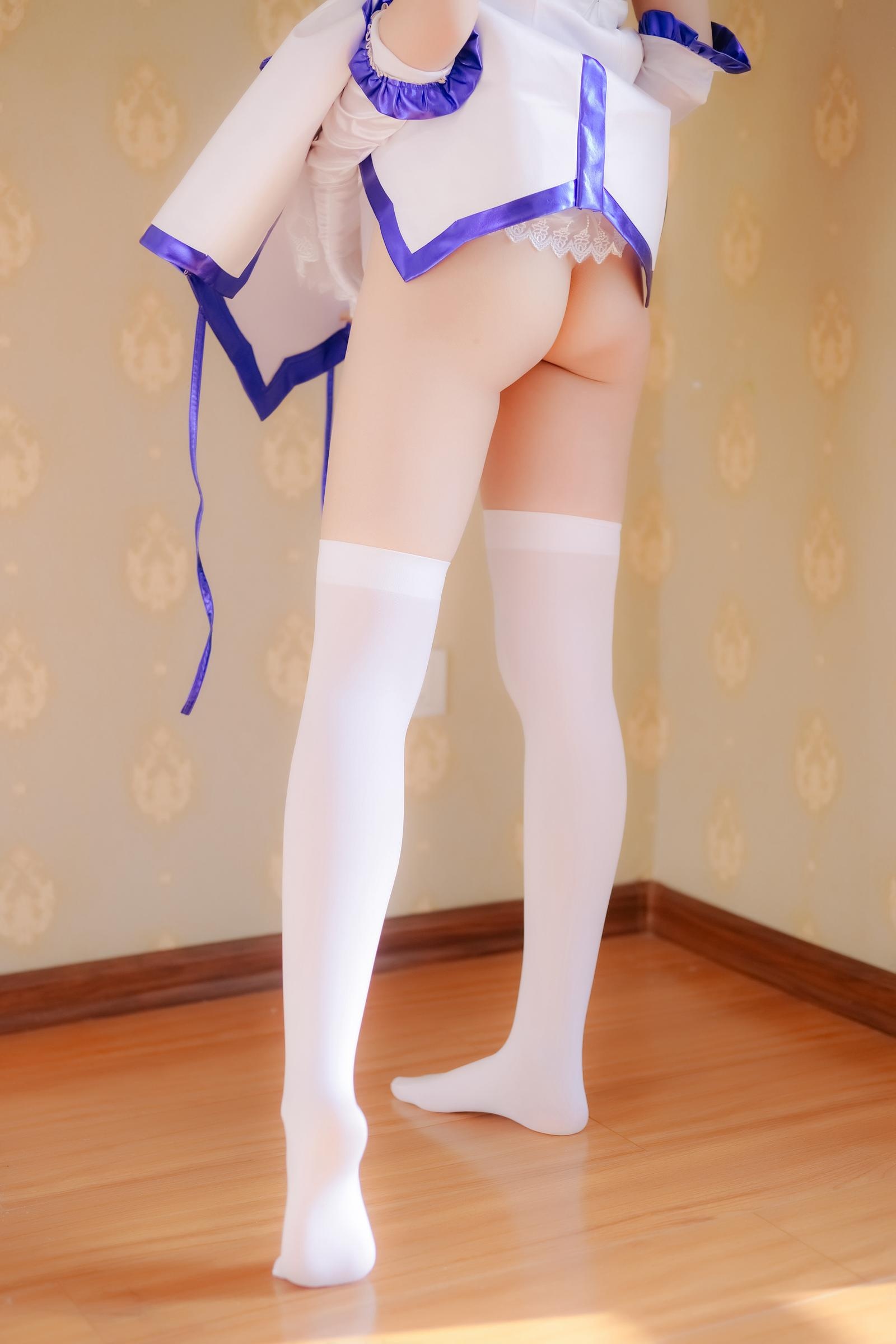 '[cosplay] Thiếu Nữ Điện Ảnh - Fate Saber Lily: Tái Hiện Nhân Vật Đặc Sắc 110P'