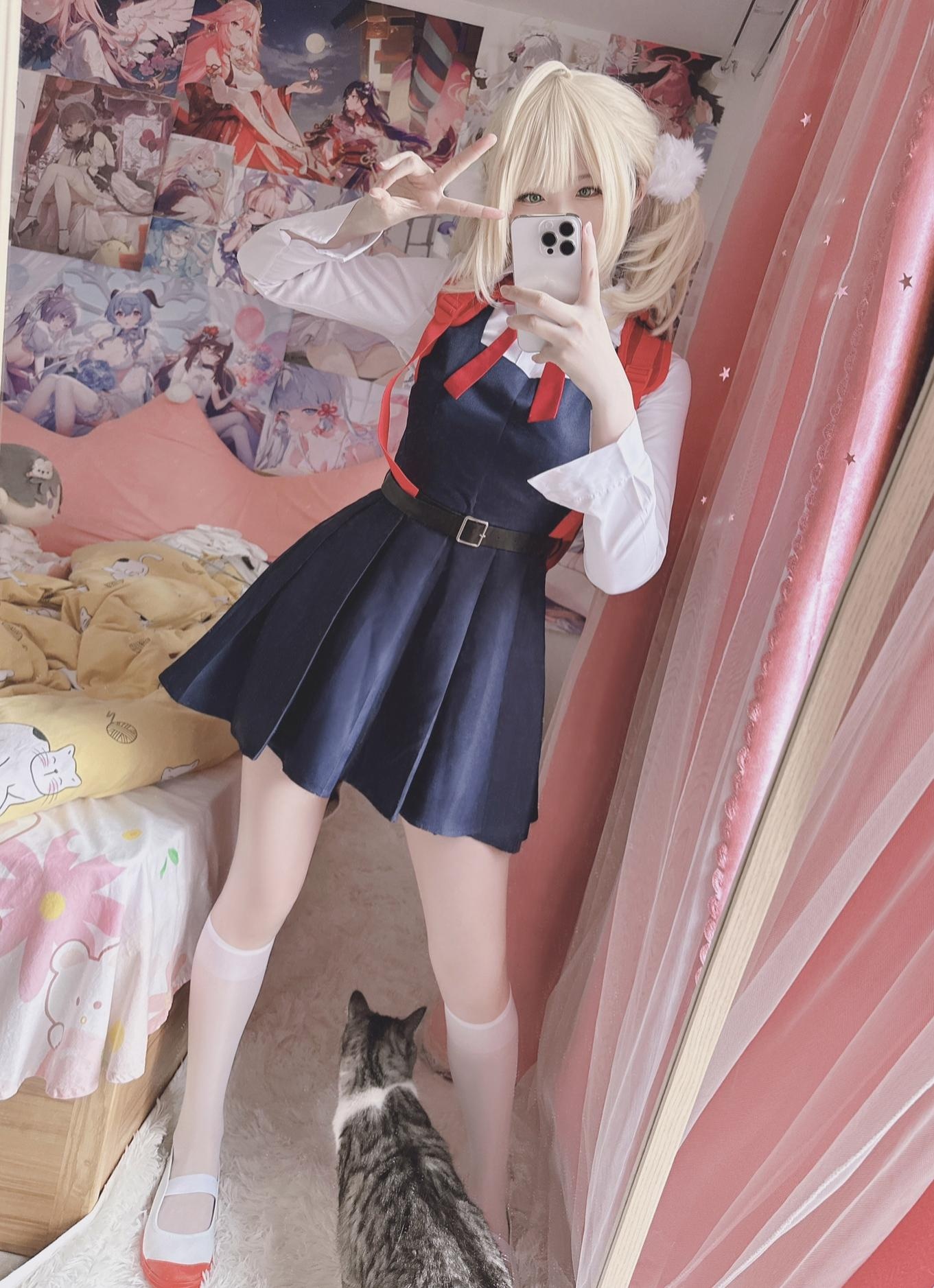 [costume play] 习呆呆 - 時雨羽衣：黒ドレス白ソックスの大胆再現 24P2V