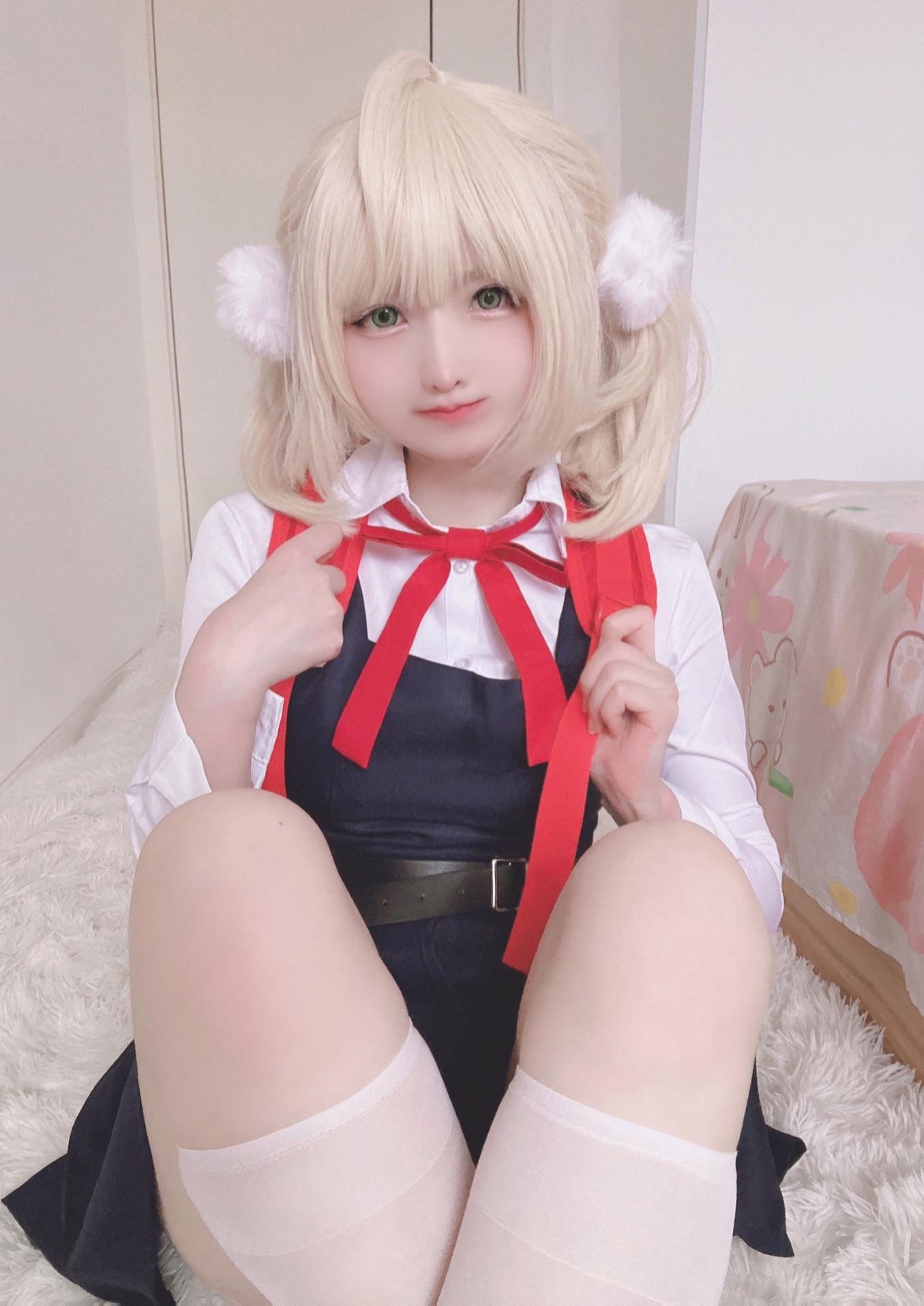 [cosplay] 习呆呆 - 時雨羽衣：黑裙白袜露点大尺度还原 24P2V