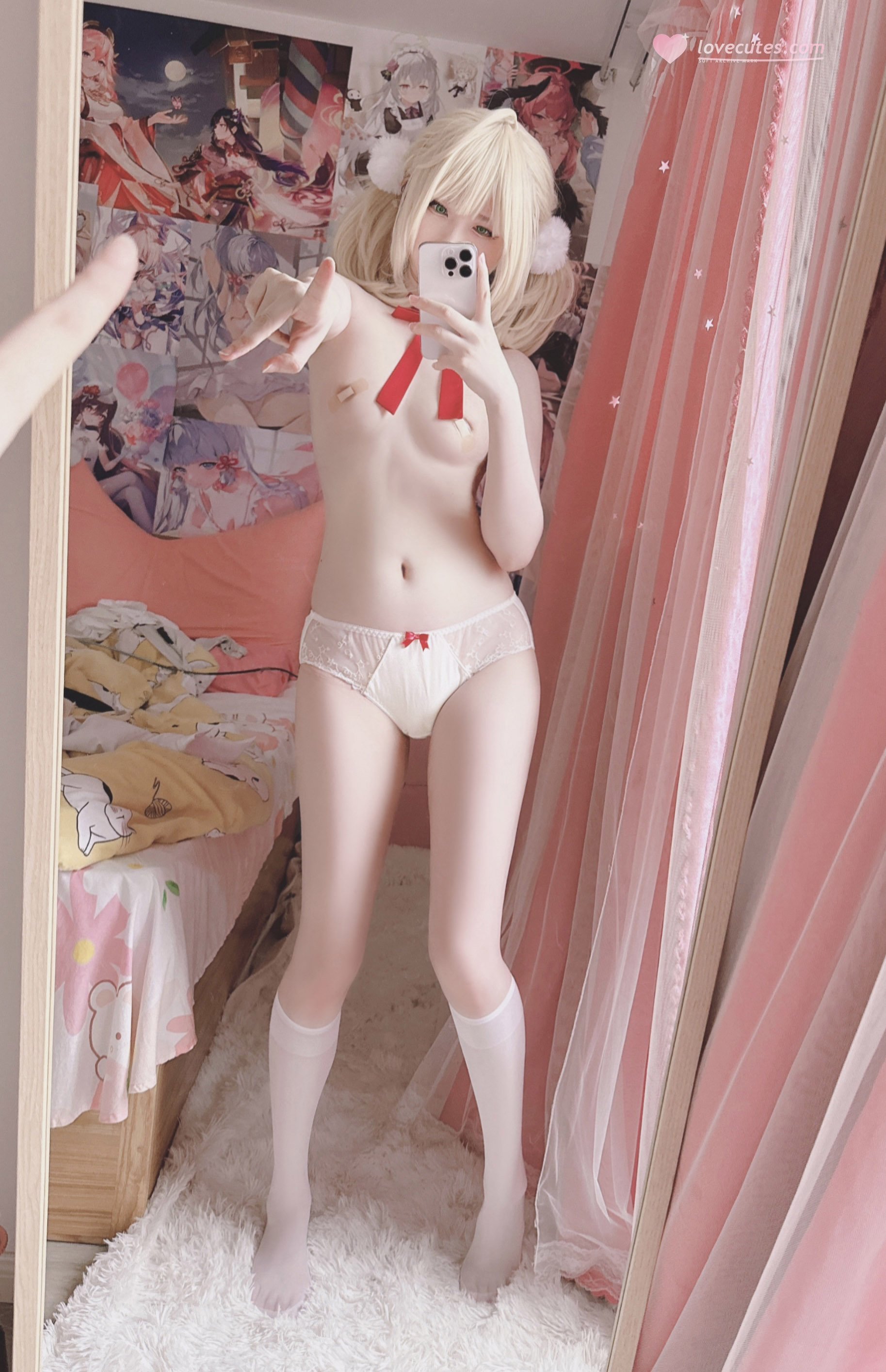 [cosplay] 习呆呆 - 時雨羽衣：黑裙白袜露点大尺度还原 24P2V